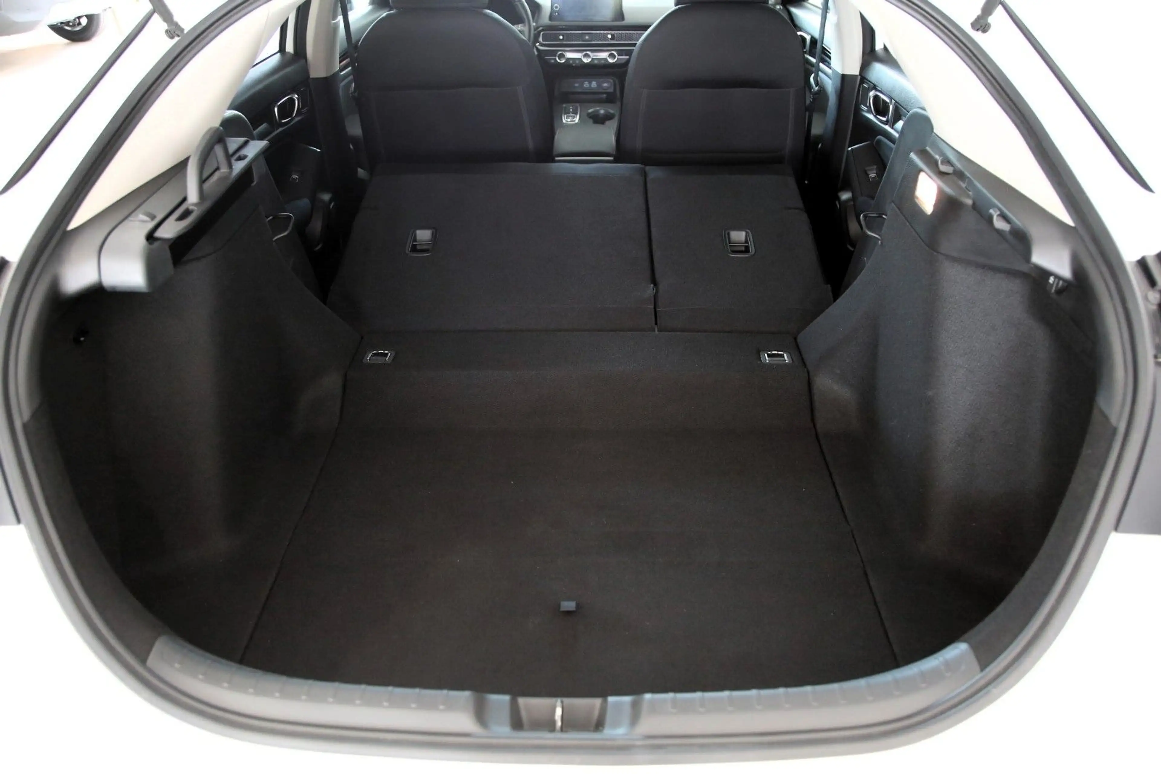 Honda Civic Lim. 5-trg. e:HEV Elegance RFK SHZ DAB — photo 8