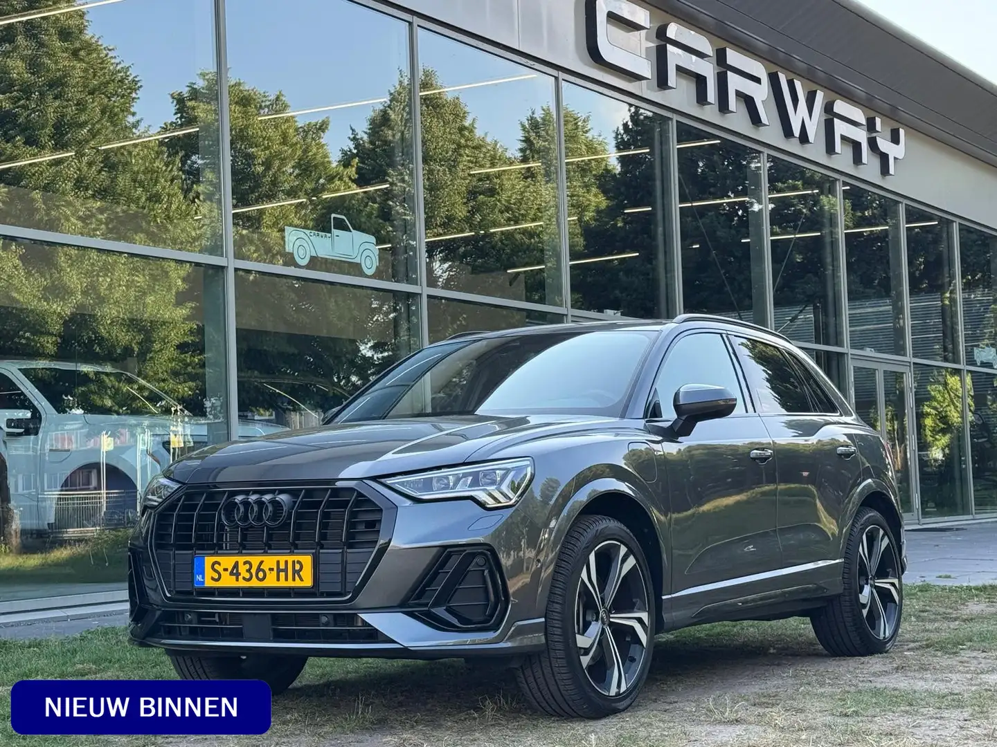 Audi Q3 E-tron 3X S-Line Plug-in hybride benzine Grijs - 1