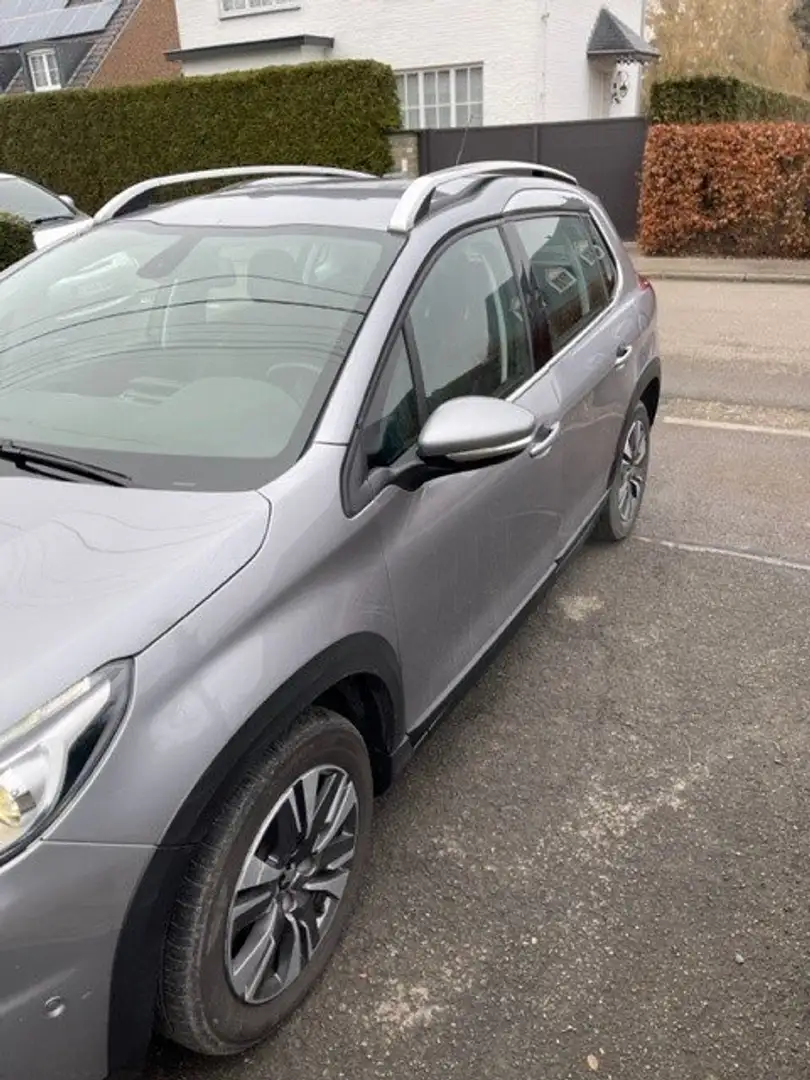 Peugeot 2008 2008 1.2 PureTech Allure S Gris - 1