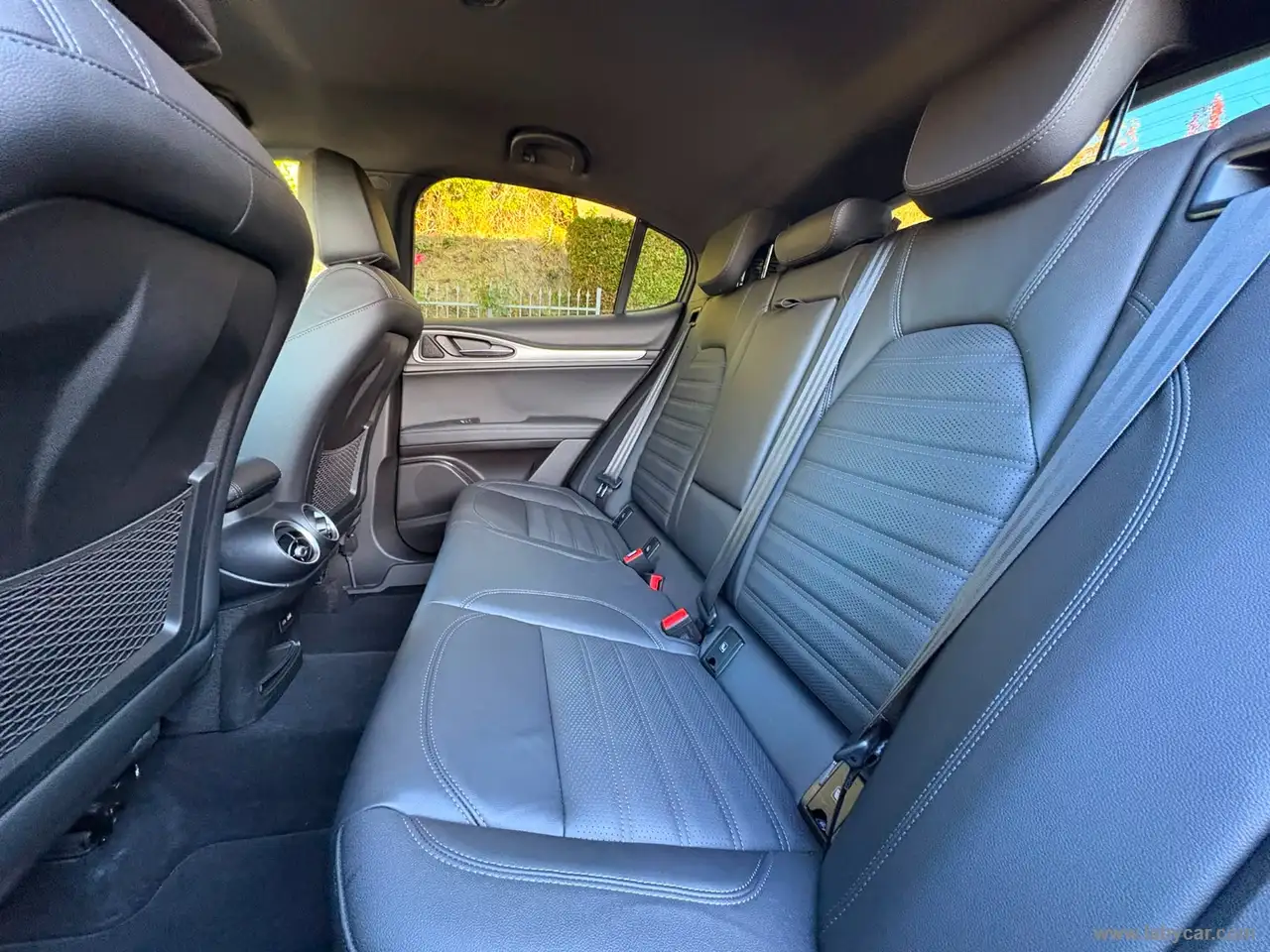 2025 Alfa Romeo Stelvio 2.2 T.diesel 210CV AT8 Q4 Veloce, photograph 12