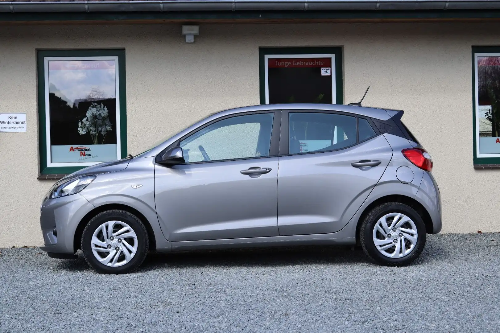 Hyundai i10 Trend 1,0 Klimaaut./Lenkradh./Sitzh. Grau - 2