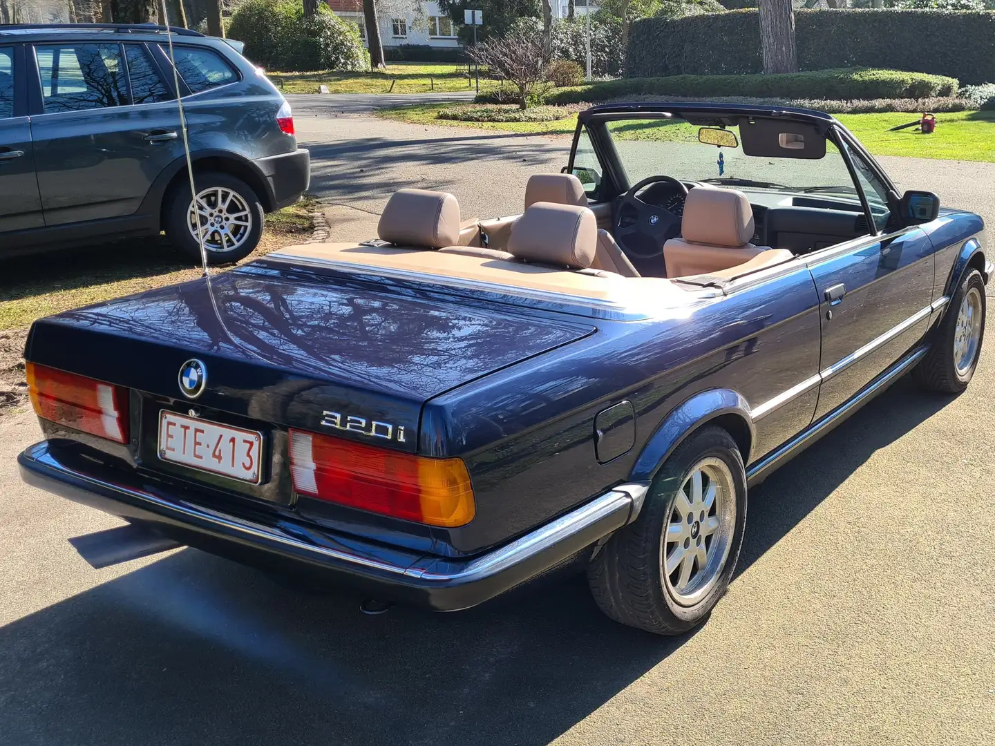 BMW 320 320i Mavi - 1