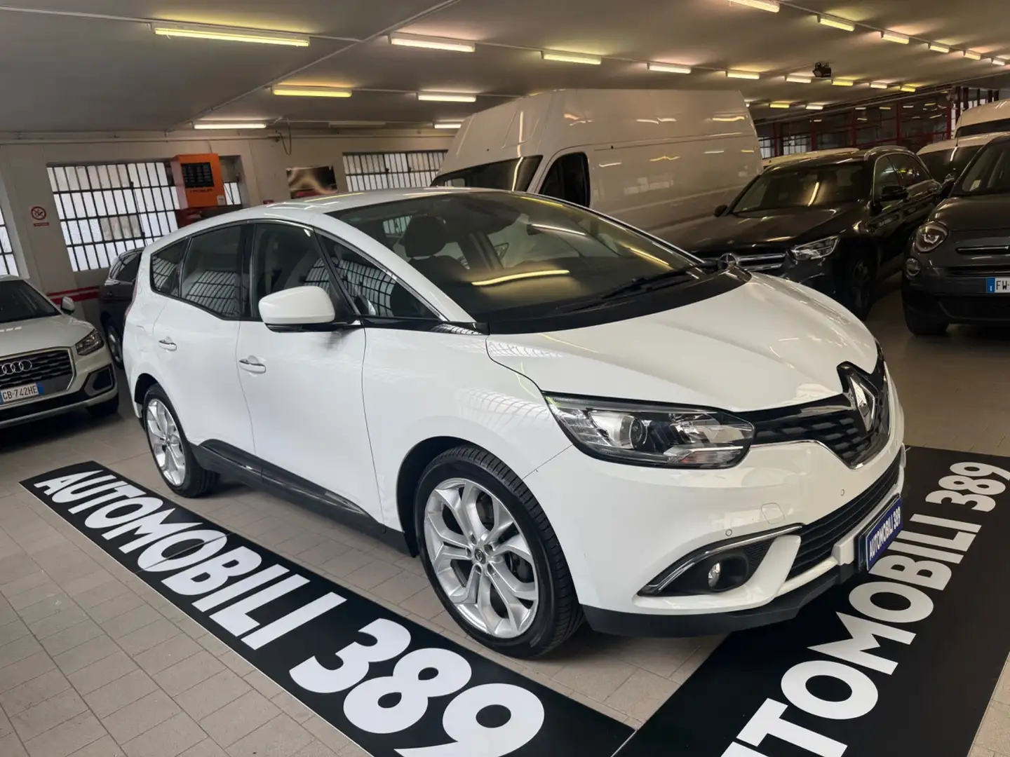Renault Grand Scenic Blue dCi 120 CV EDC Business Bianco - 1