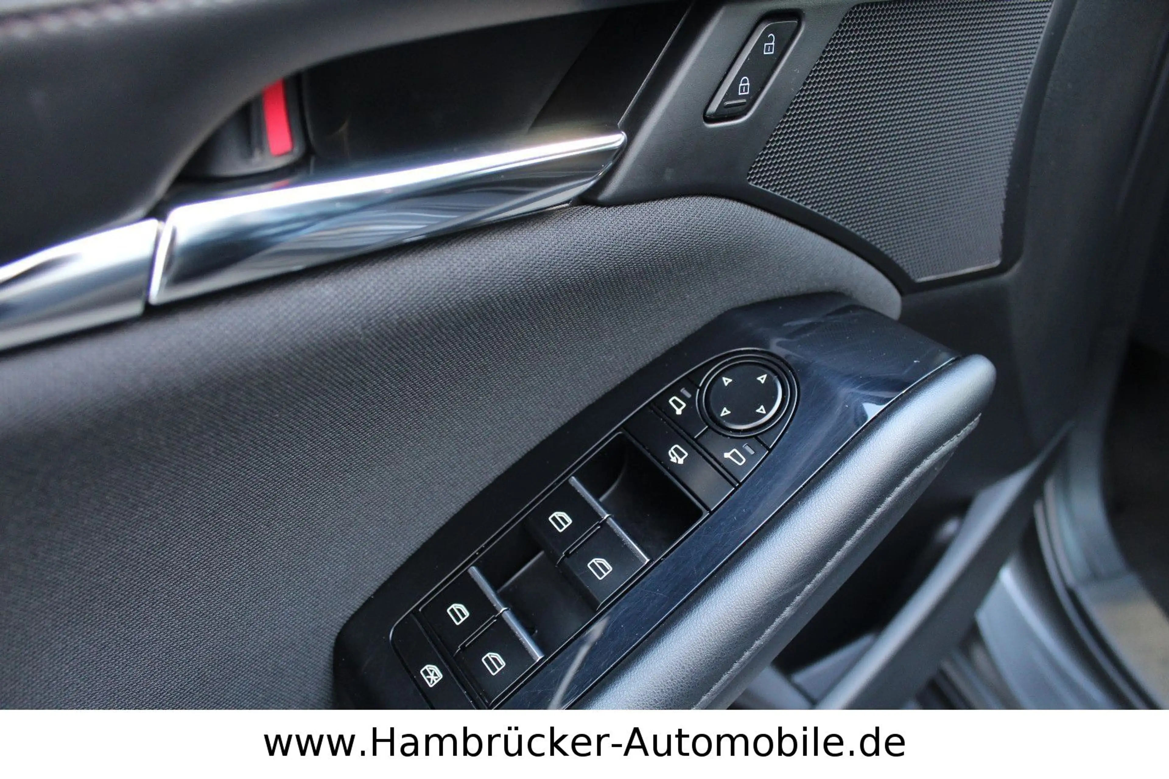 Mazda 3 Skyactice-G M-Hybrid Selection~2.HAND~NAVI~HUD — photo 13