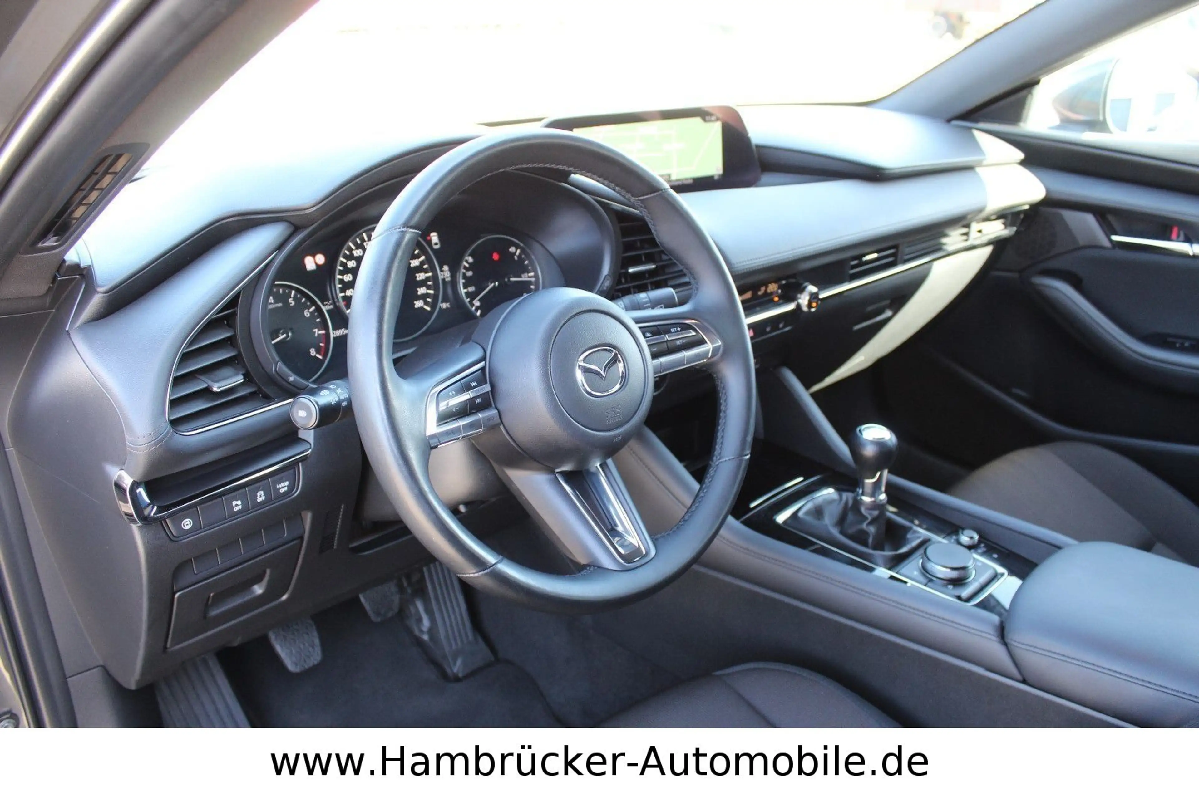Mazda 3 Skyactice-G M-Hybrid Selection~2.HAND~NAVI~HUD — photo 15