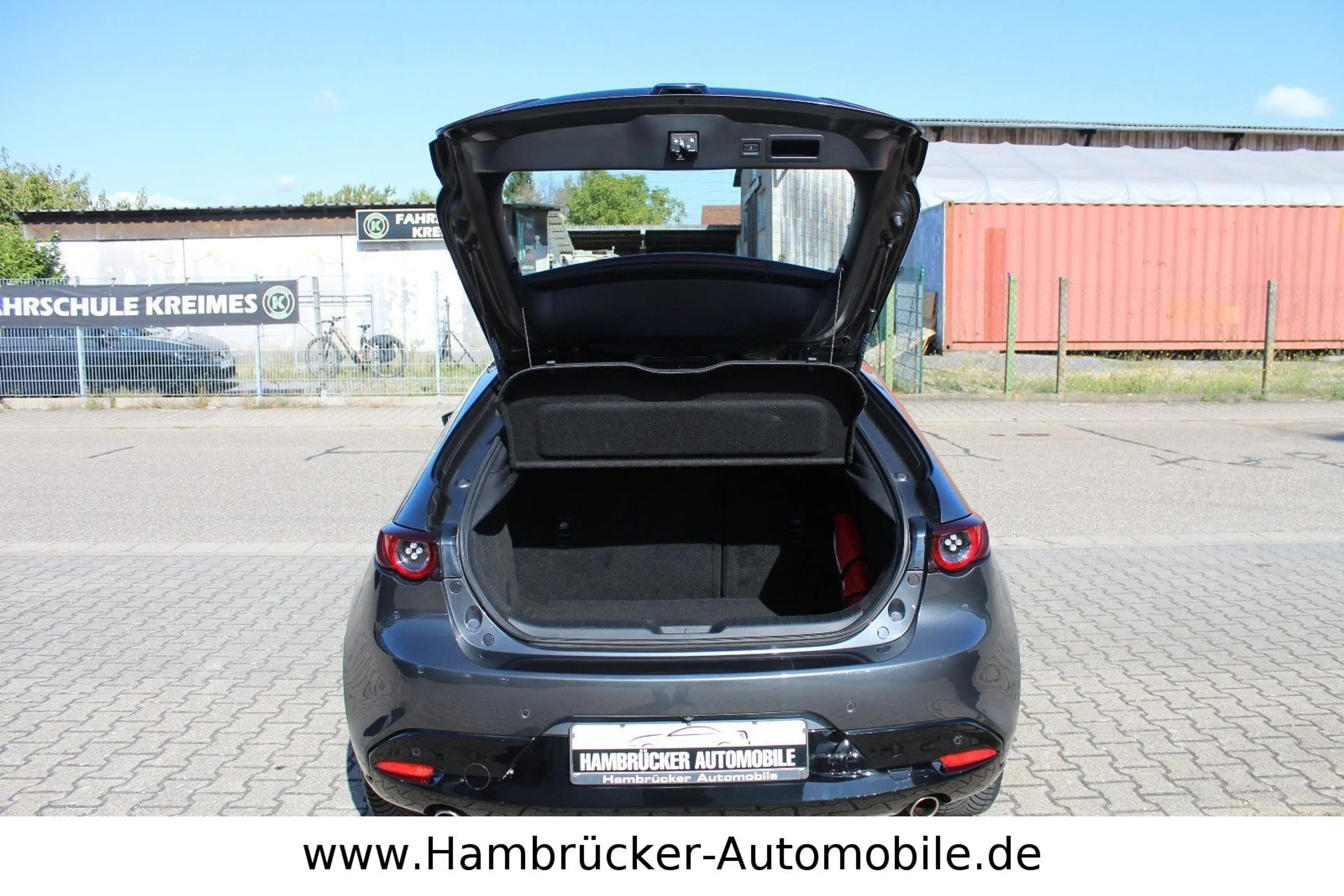 Mazda 3 Skyactice-G M-Hybrid Selection~2.HAND~NAVI~HUD — photo 9