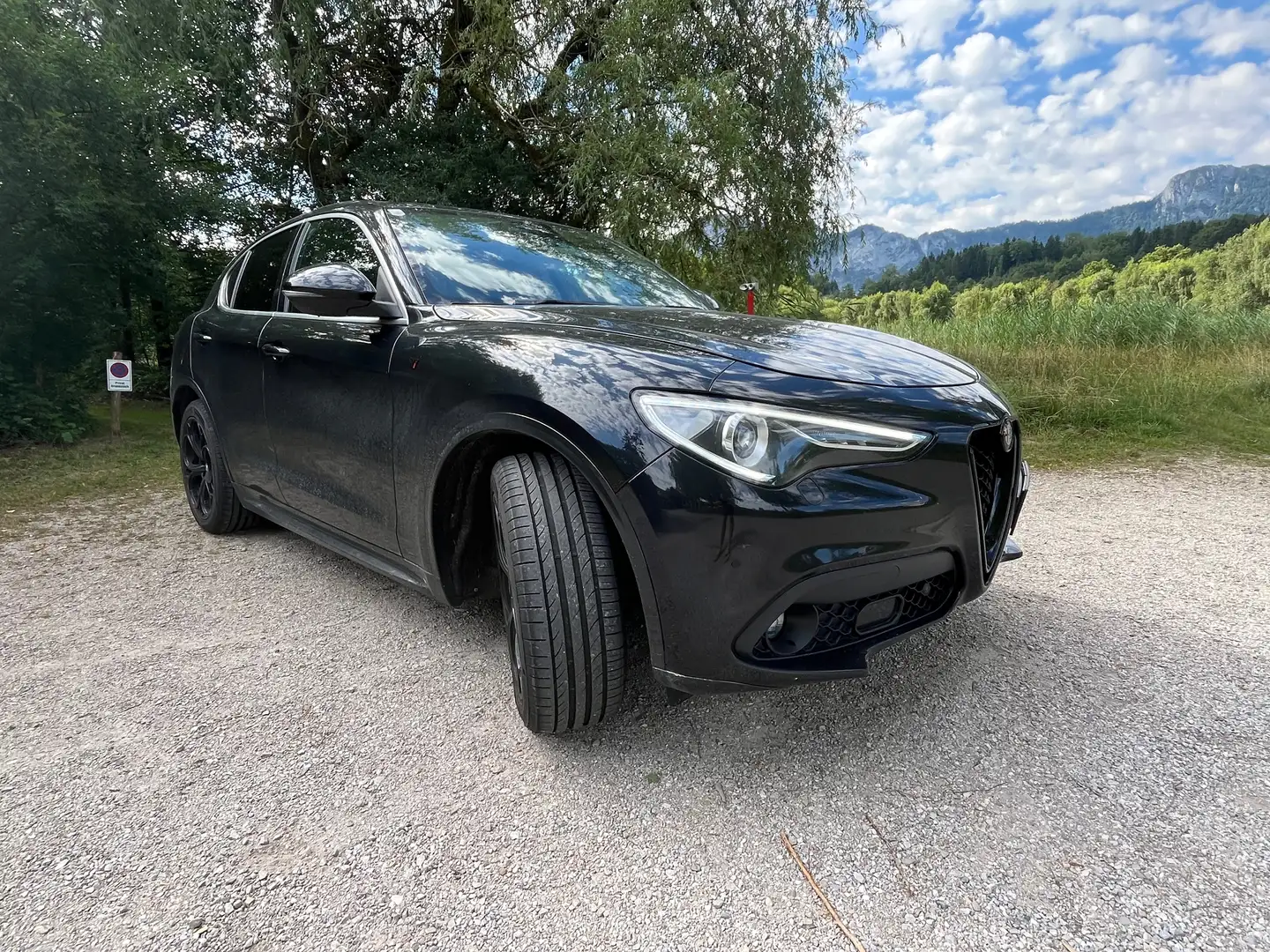 Alfa Romeo Stelvio Stelvio Ti 2,2 16V 190 AT8 Q4 Ti Schwarz - 1
