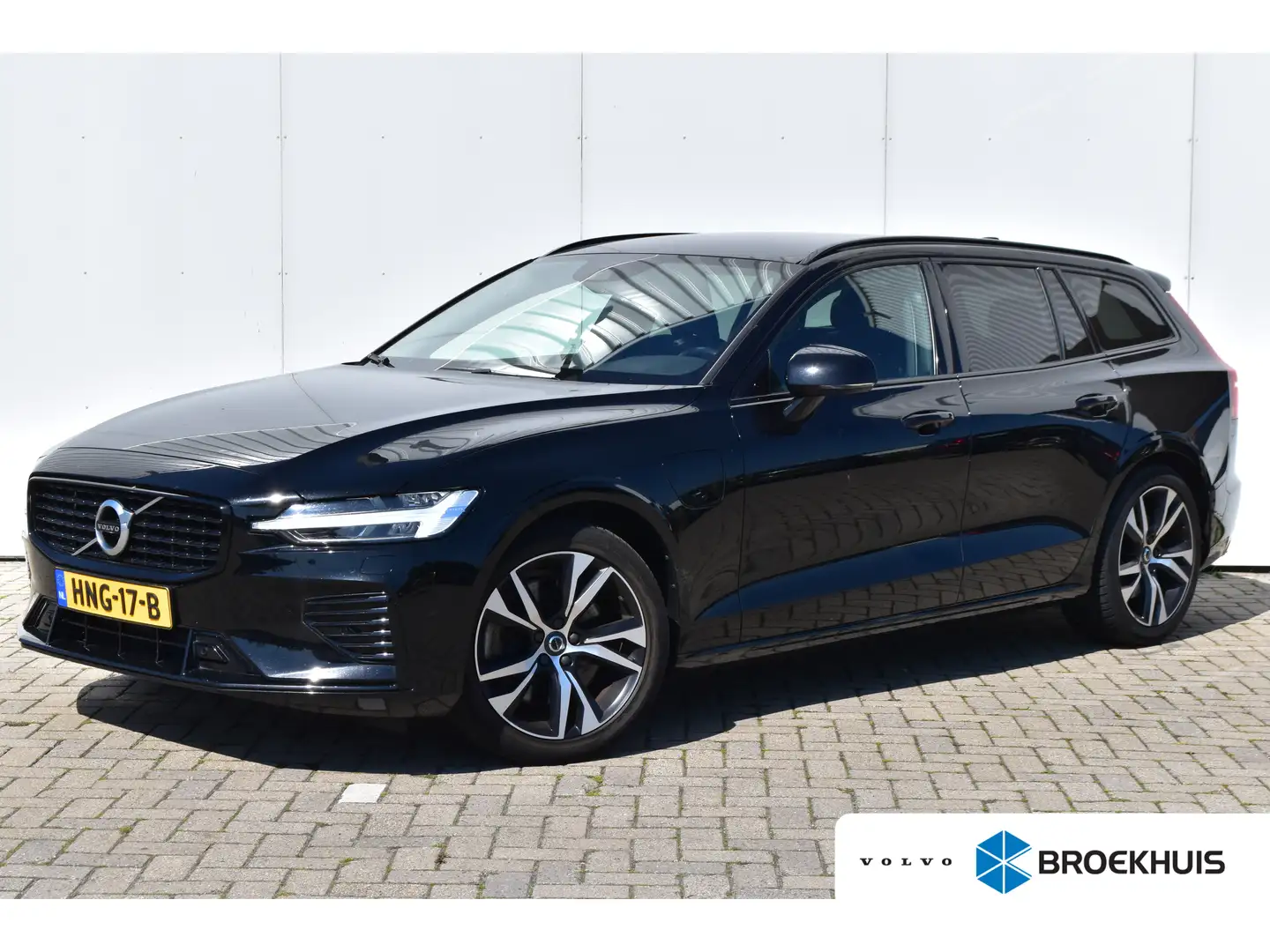 Volvo V60 2.0 T6 Recharge AWD R-Design | UNIEK - NieuwLeder! Zwart - 1