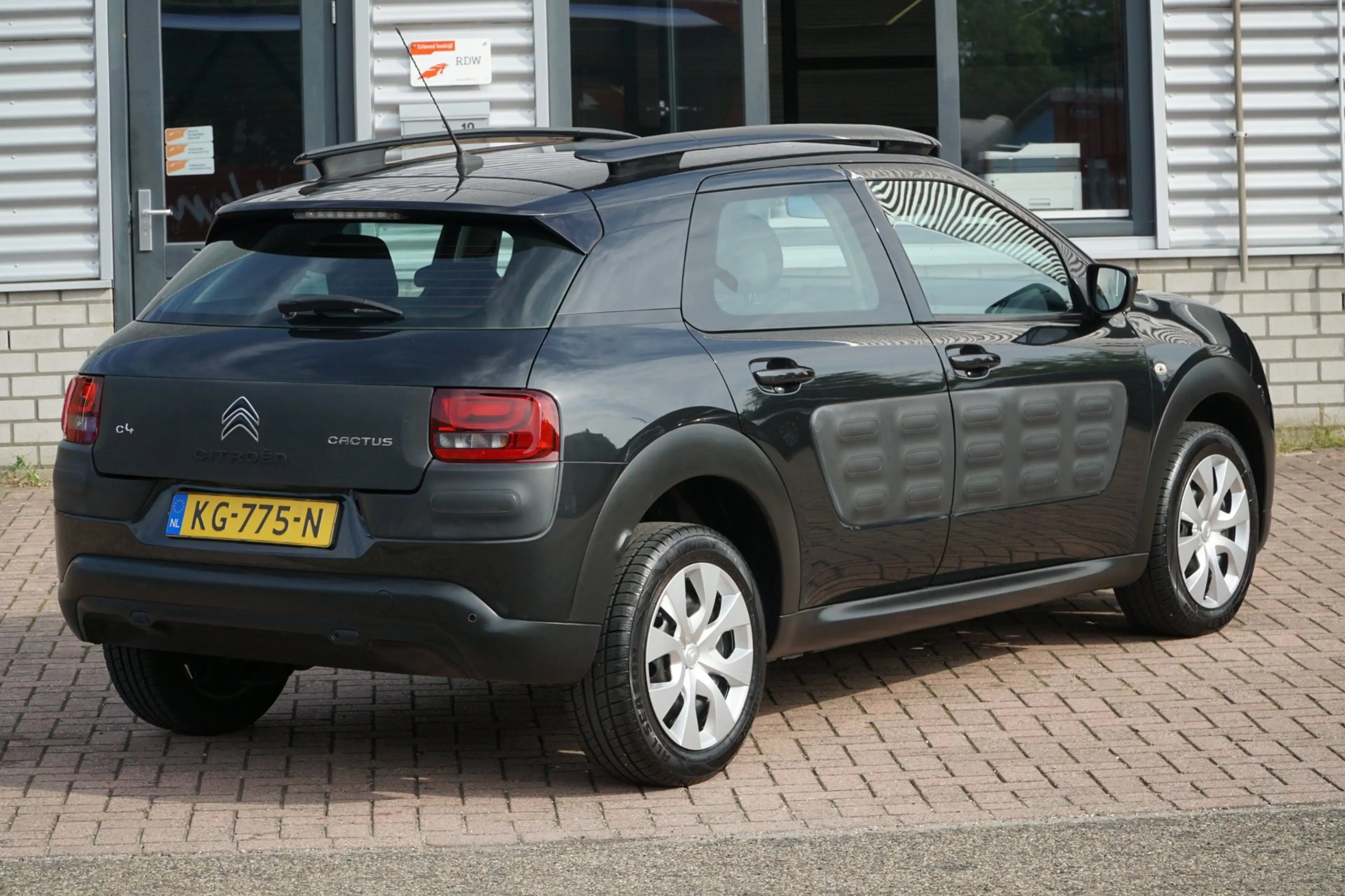 Citroen C4 Cactus 1.2 PureTech Feel — photo 9