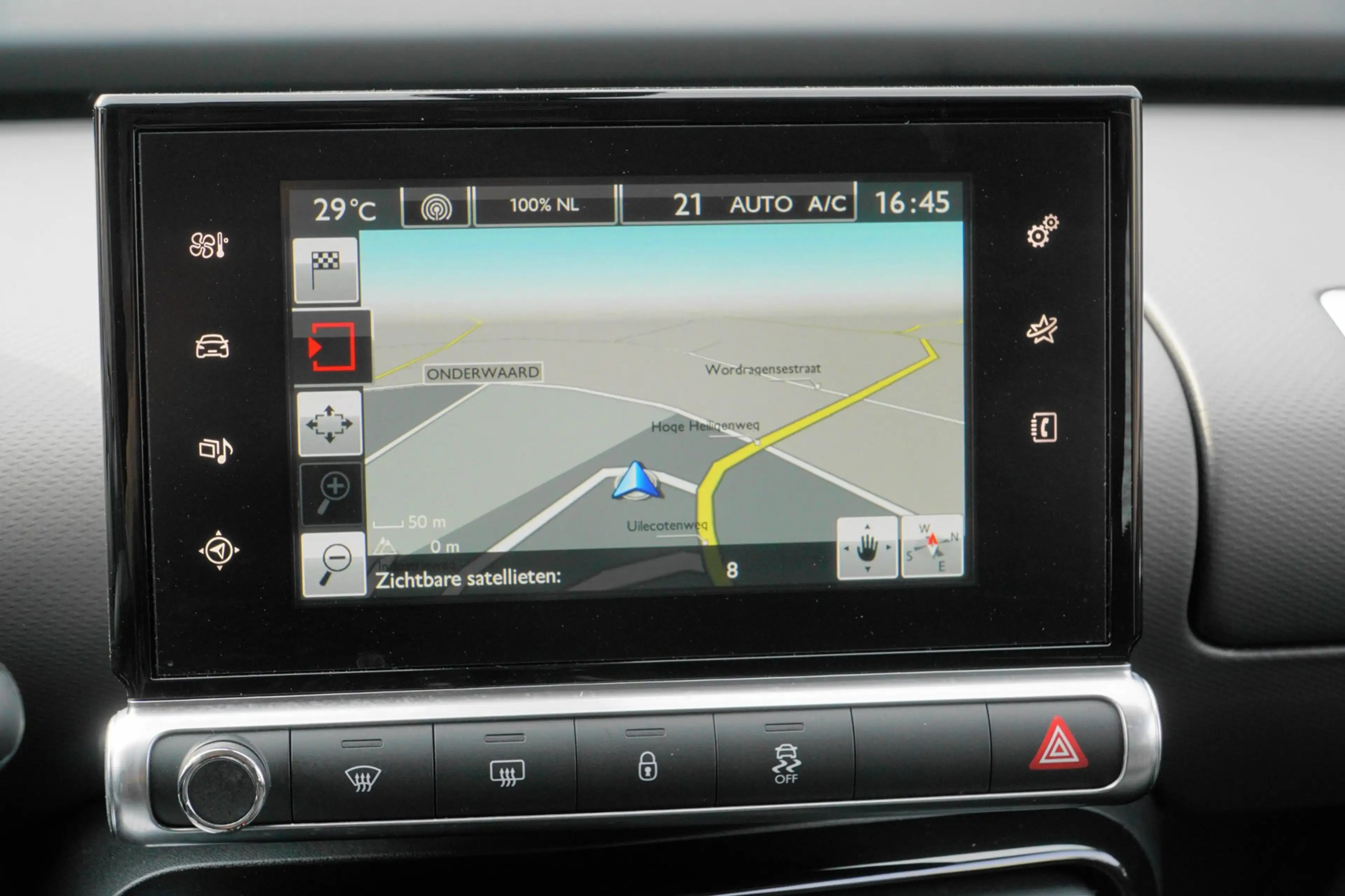 Citroen C4 Cactus 1.2 PureTech Feel — photo 2