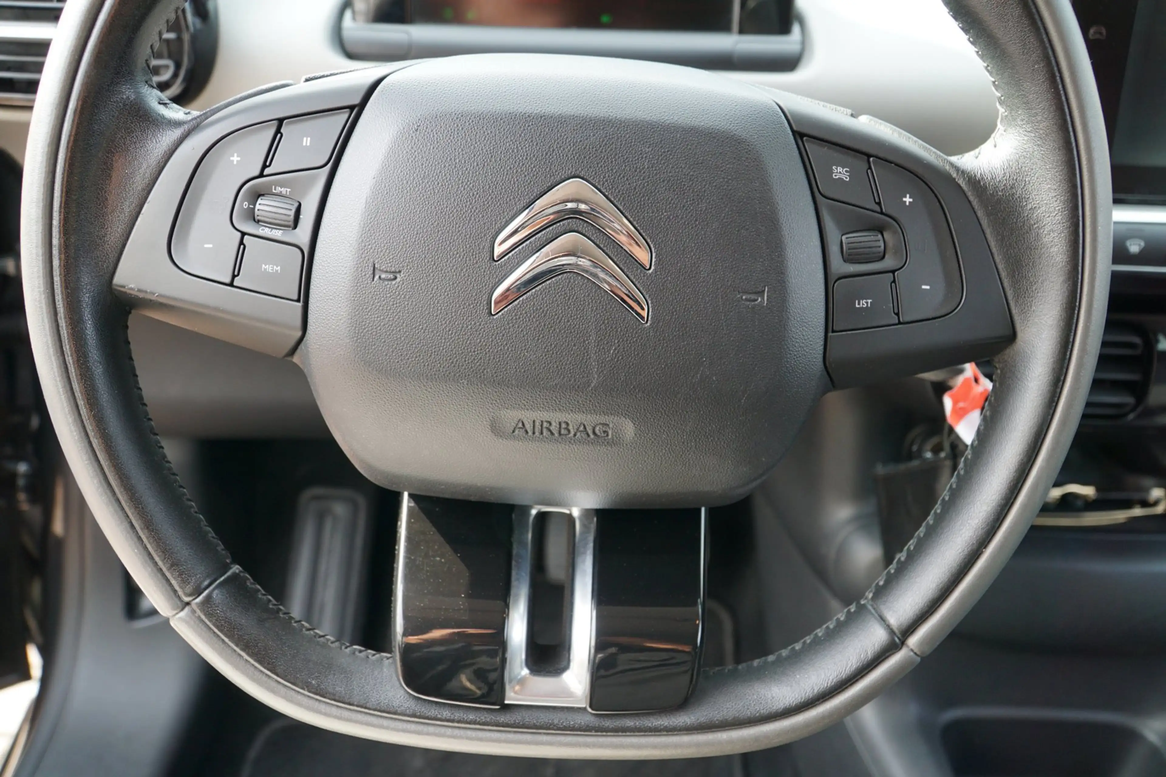 Citroen C4 Cactus 1.2 PureTech Feel — photo 8