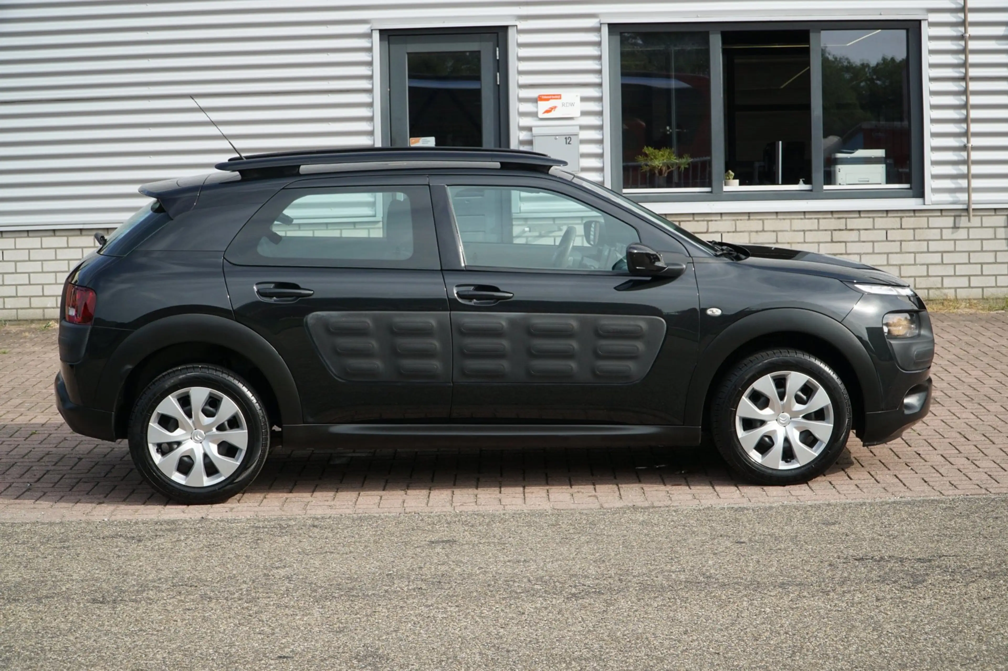 Citroen C4 Cactus 1.2 PureTech Feel — photo 11