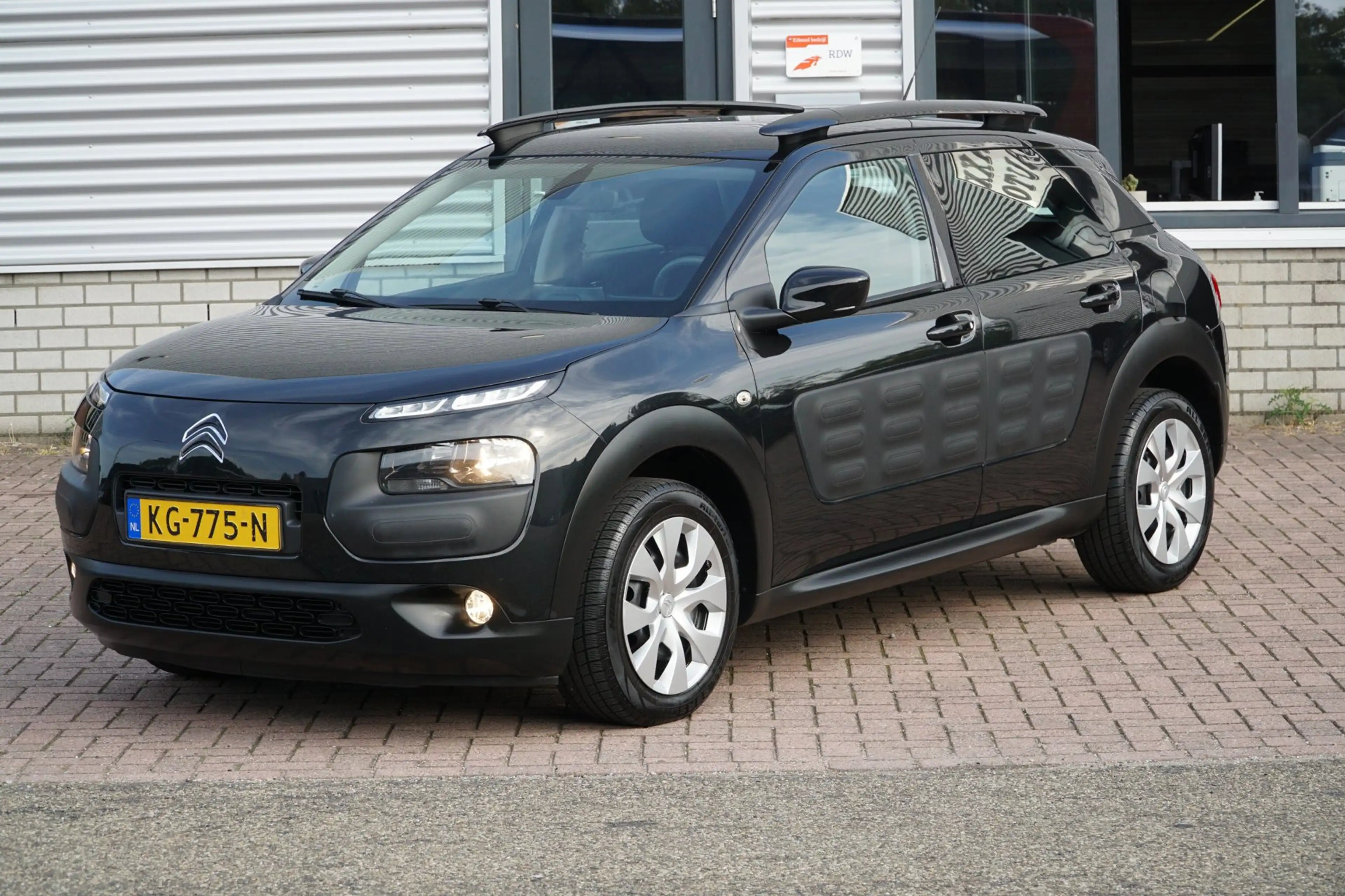 Citroen C4 Cactus 1.2 PureTech Feel — photo 3