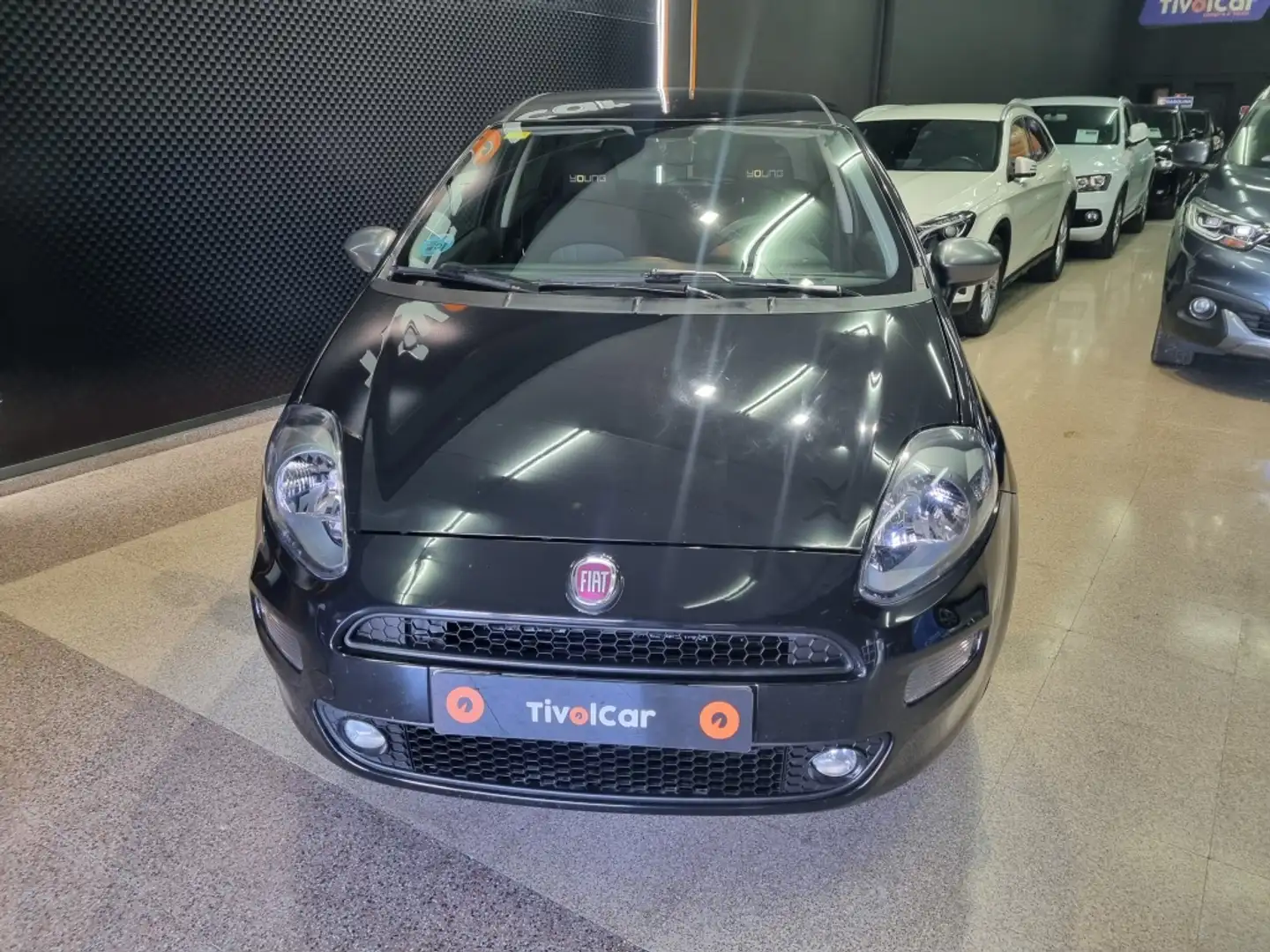 Fiat Punto 1.2 Young 49kW Schwarz - 2