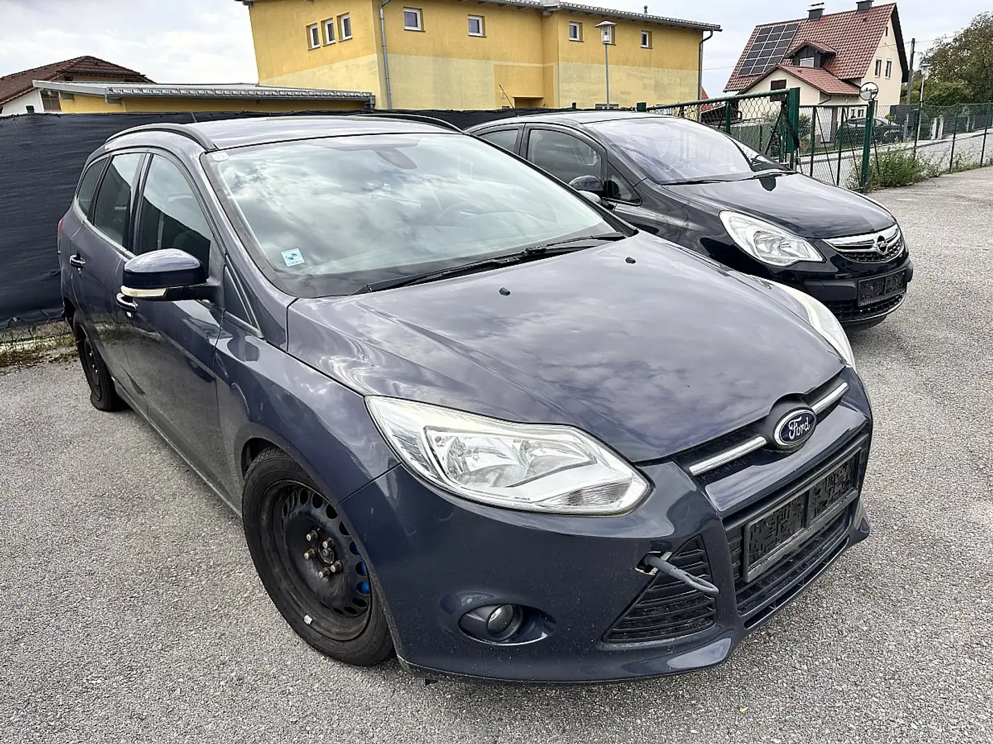 Ford Focus Grau - 1