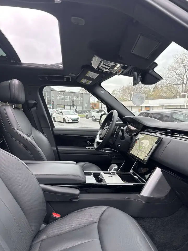 Land Rover Range Rover photo Land Rover Range Rover