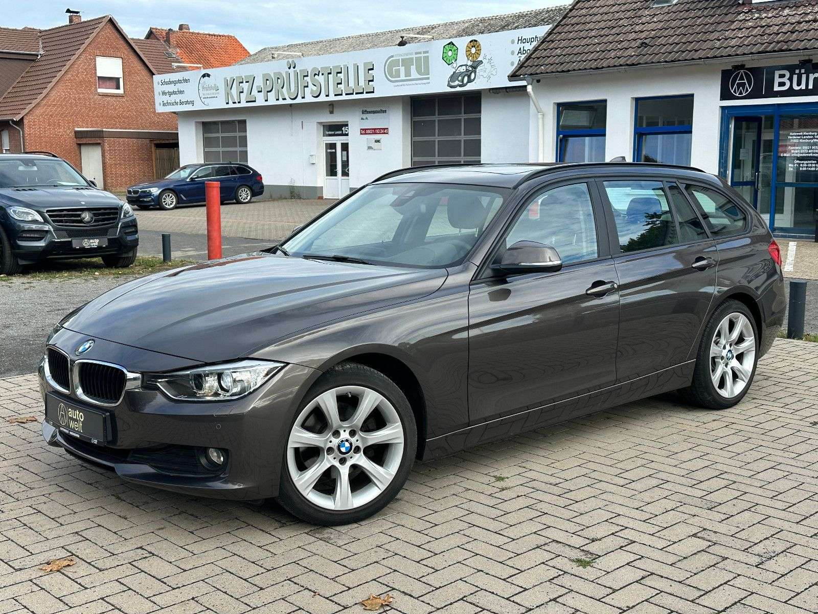 BMW 320
