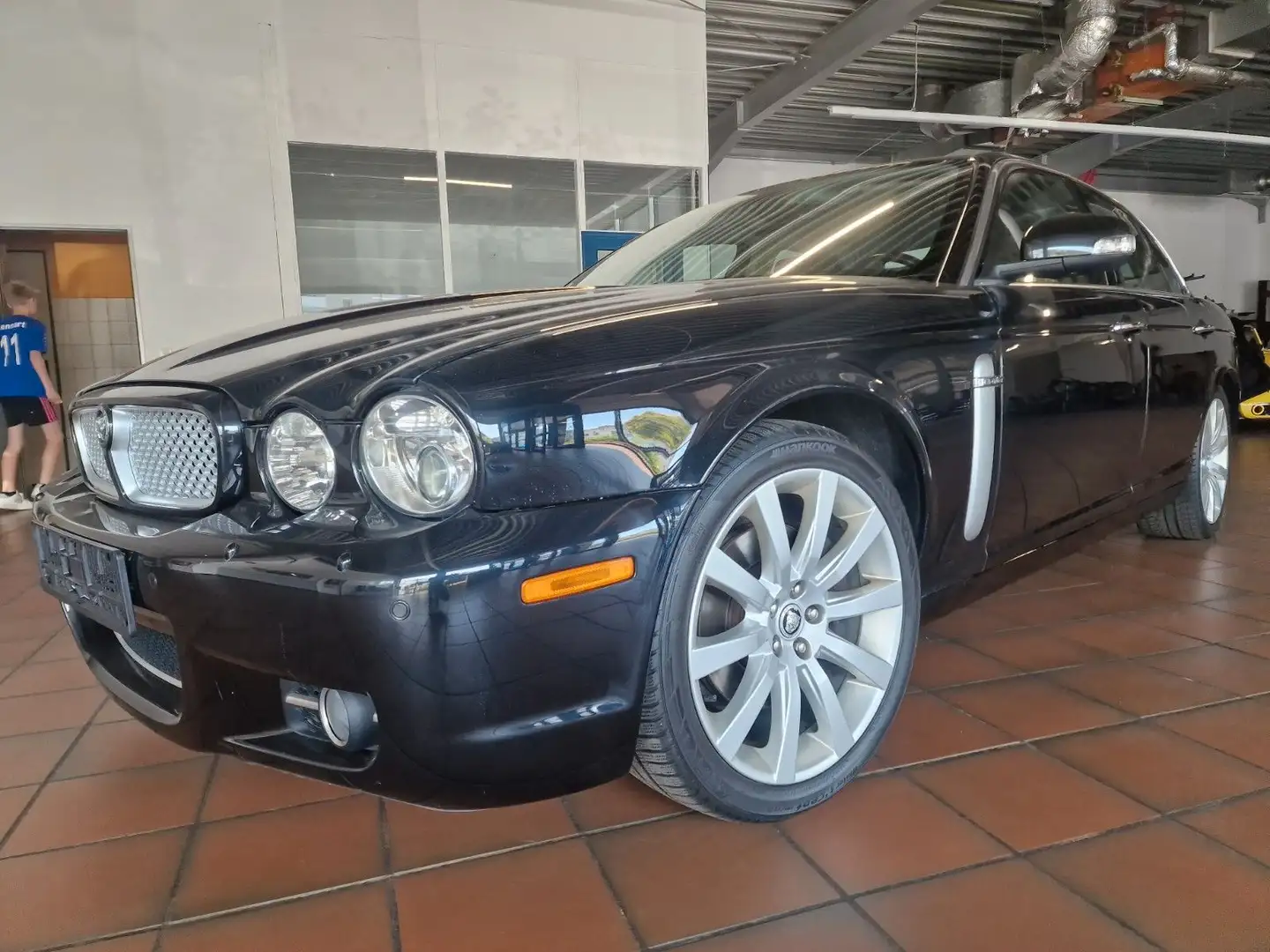 Jaguar XJ8 4,2 Schwarz - 1