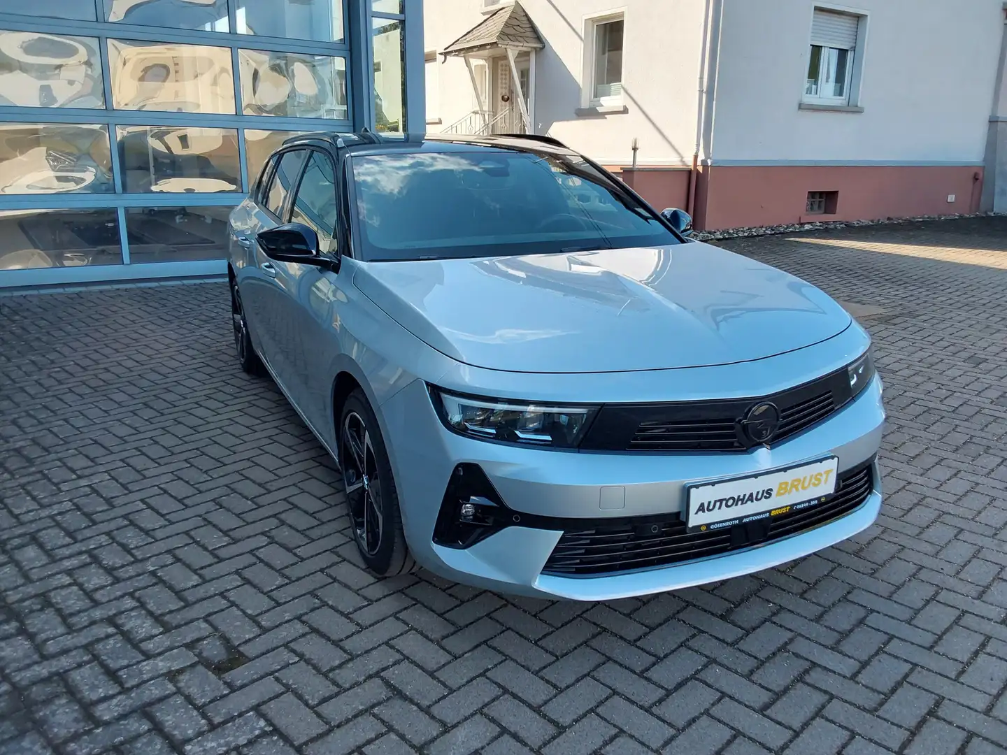 Opel Astra Basis Silber - 1