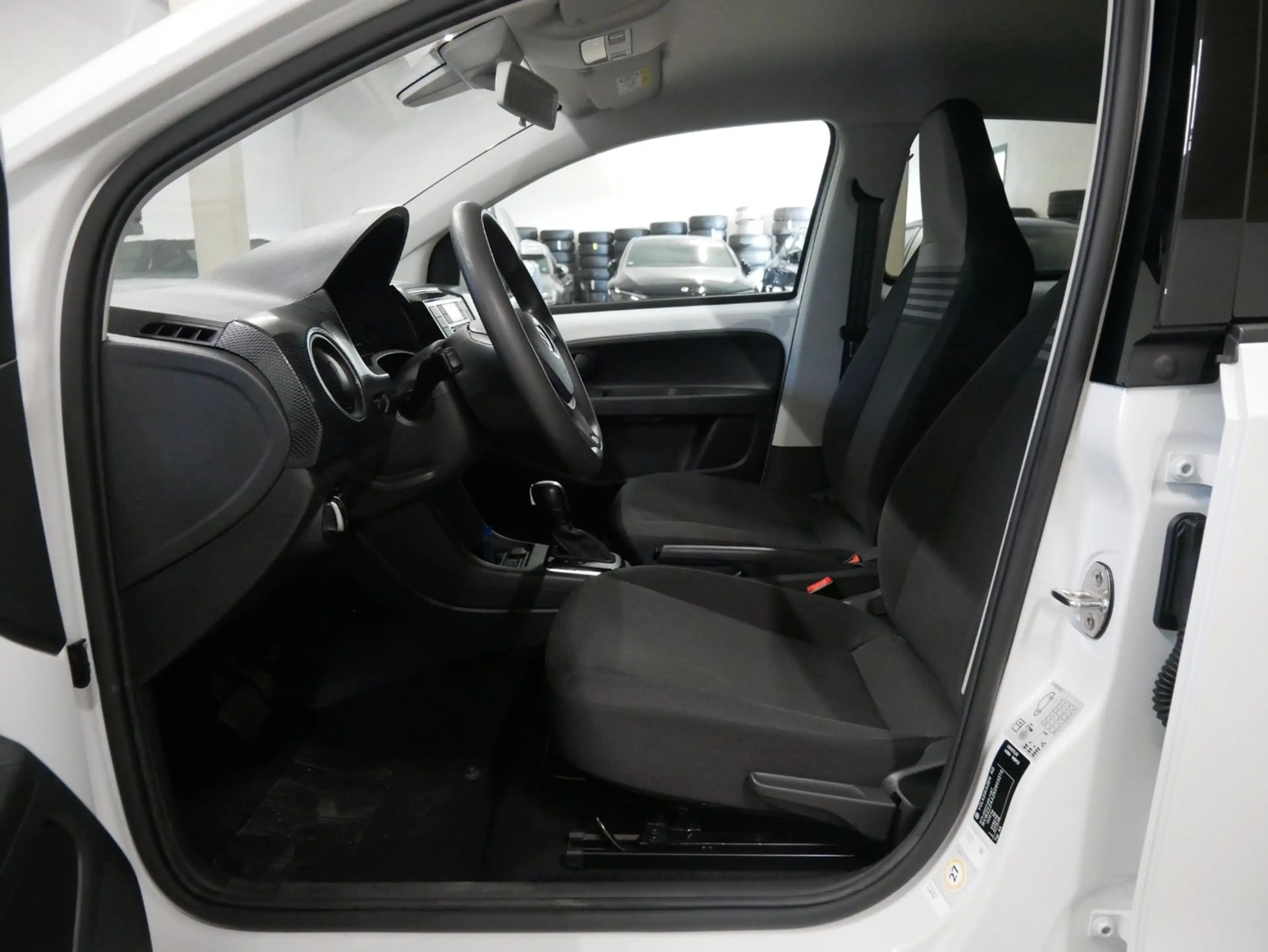 Volkswagen e-up! KAMERA SITZHEIZUNG BLUETOOTH — photo 12