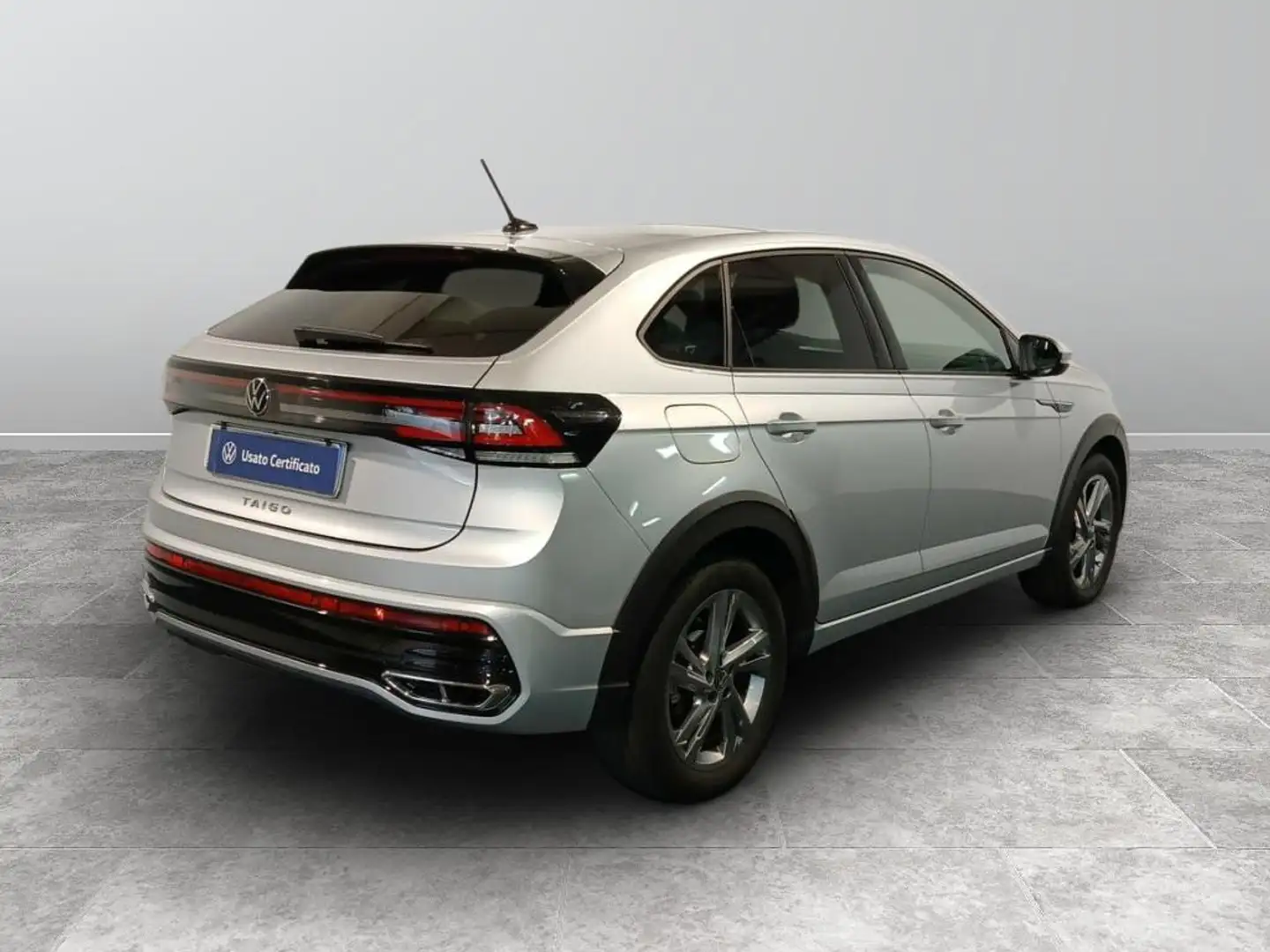 Volkswagen Taigo 1.0 tsi R-Line 110cv dsg Argento - 2