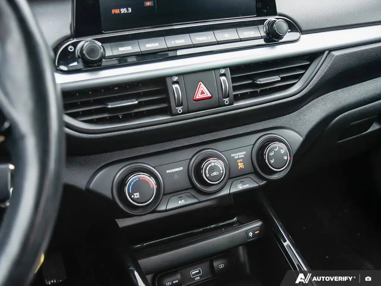 Kia Forte снимка Kia Forte