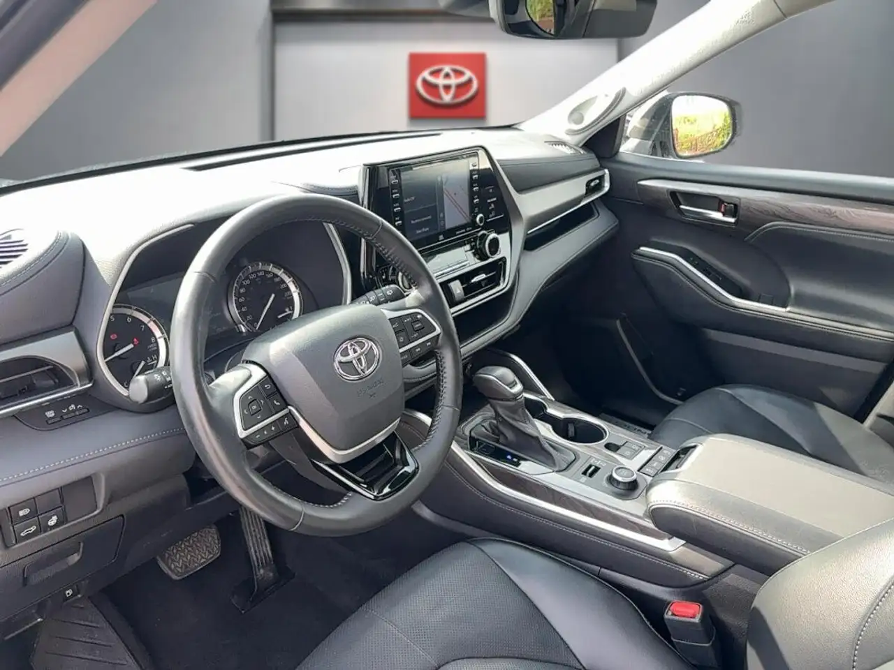 Toyota Highlander photo Toyota Highlander