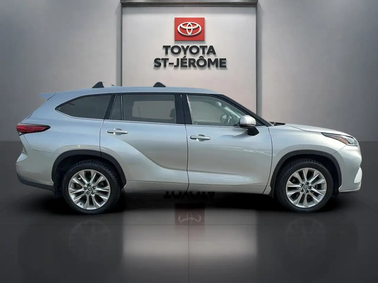 Toyota Highlander photo Toyota Highlander