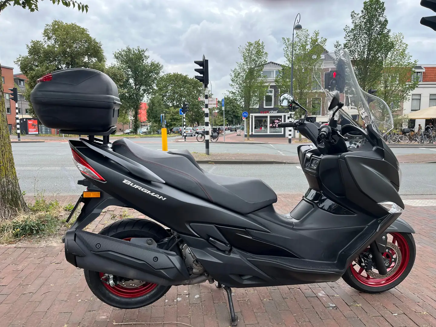 Suzuki Burgman 400 Zwart - 1