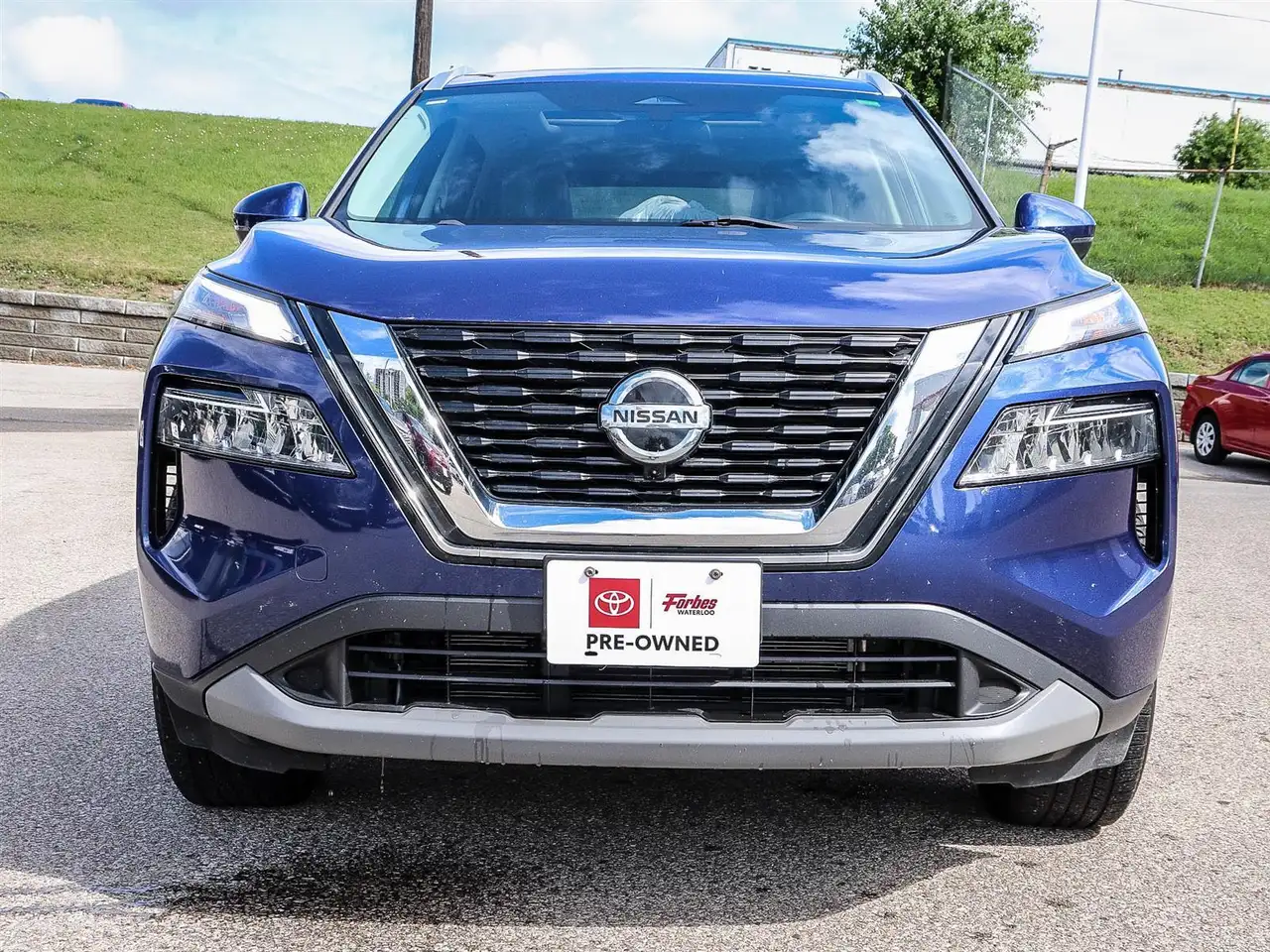 Nissan Rogue снимка Nissan Rogue