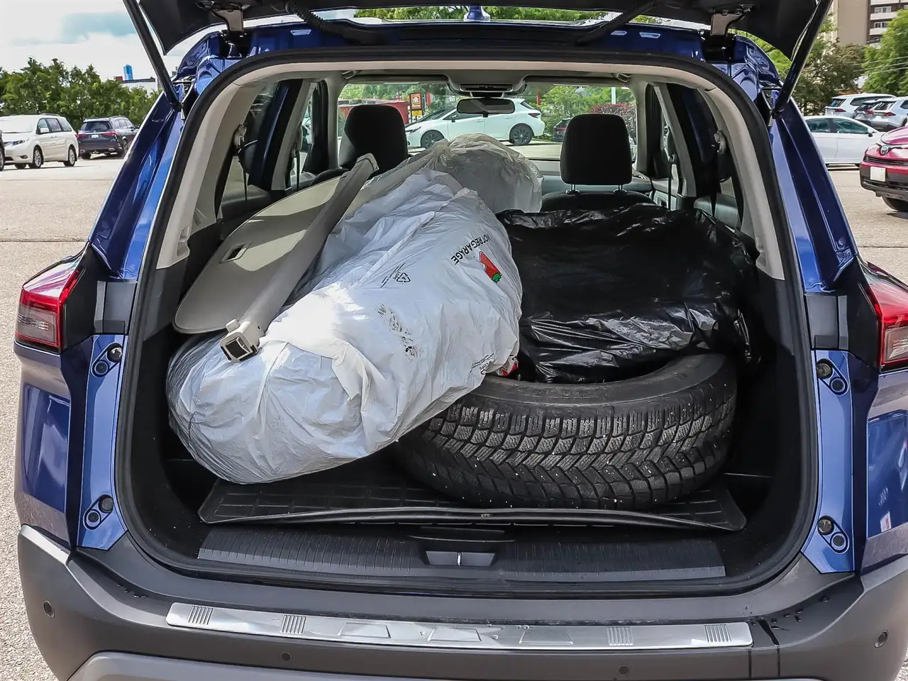 Nissan Rogue снимка Nissan Rogue
