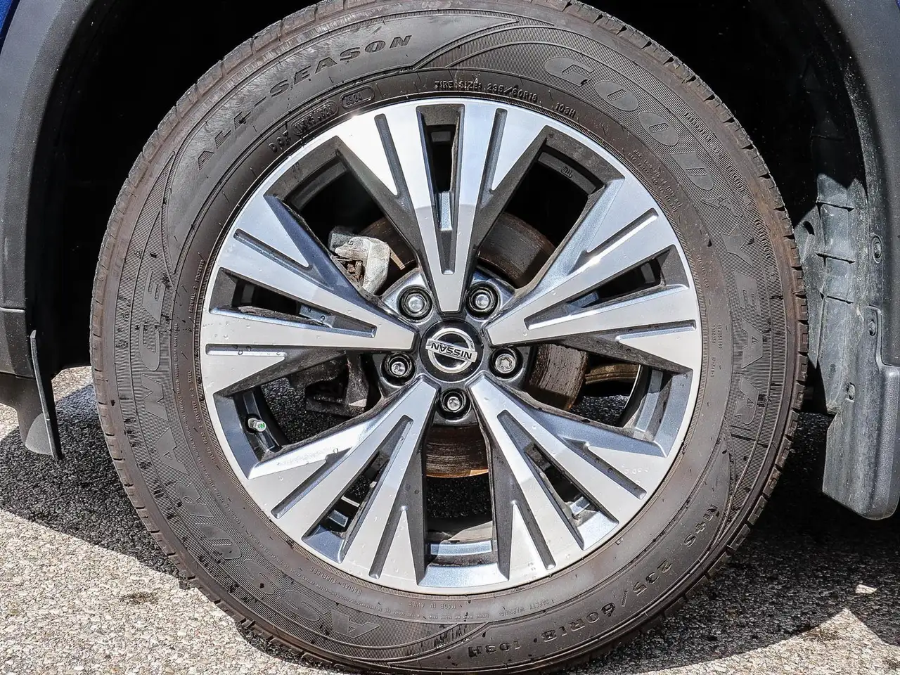 Nissan Rogue снимка Nissan Rogue