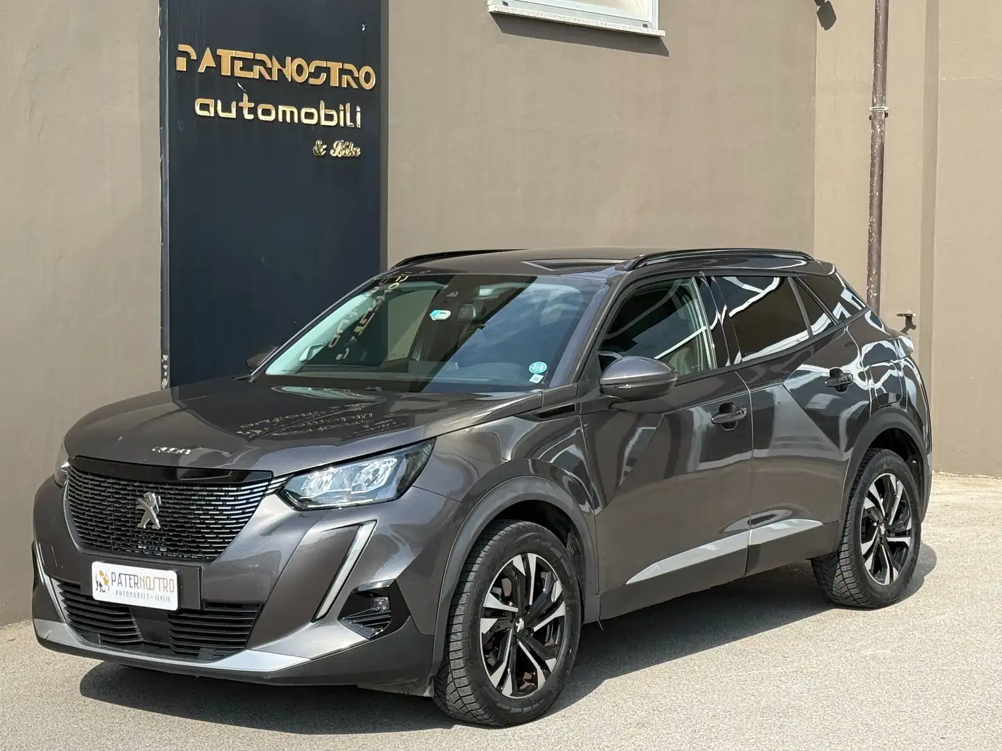 Peugeot 2008 II 2020 1.5 bluehdi Allure Pack s automatica Grijs - 1