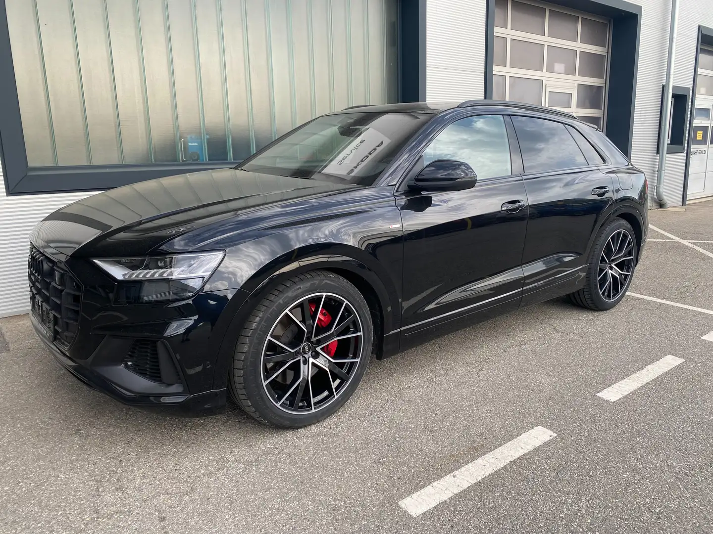 Audi Q8 V E R K A U F T  !! Schwarz - 1