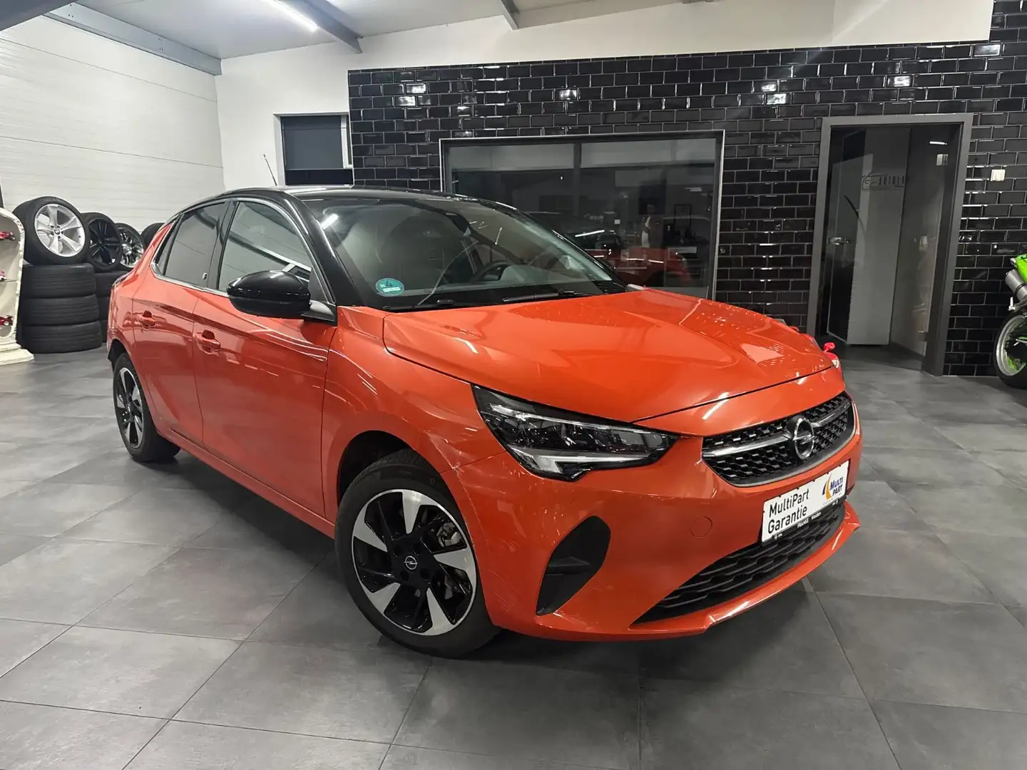 Opel Corsa F e Elegance Orange - 1