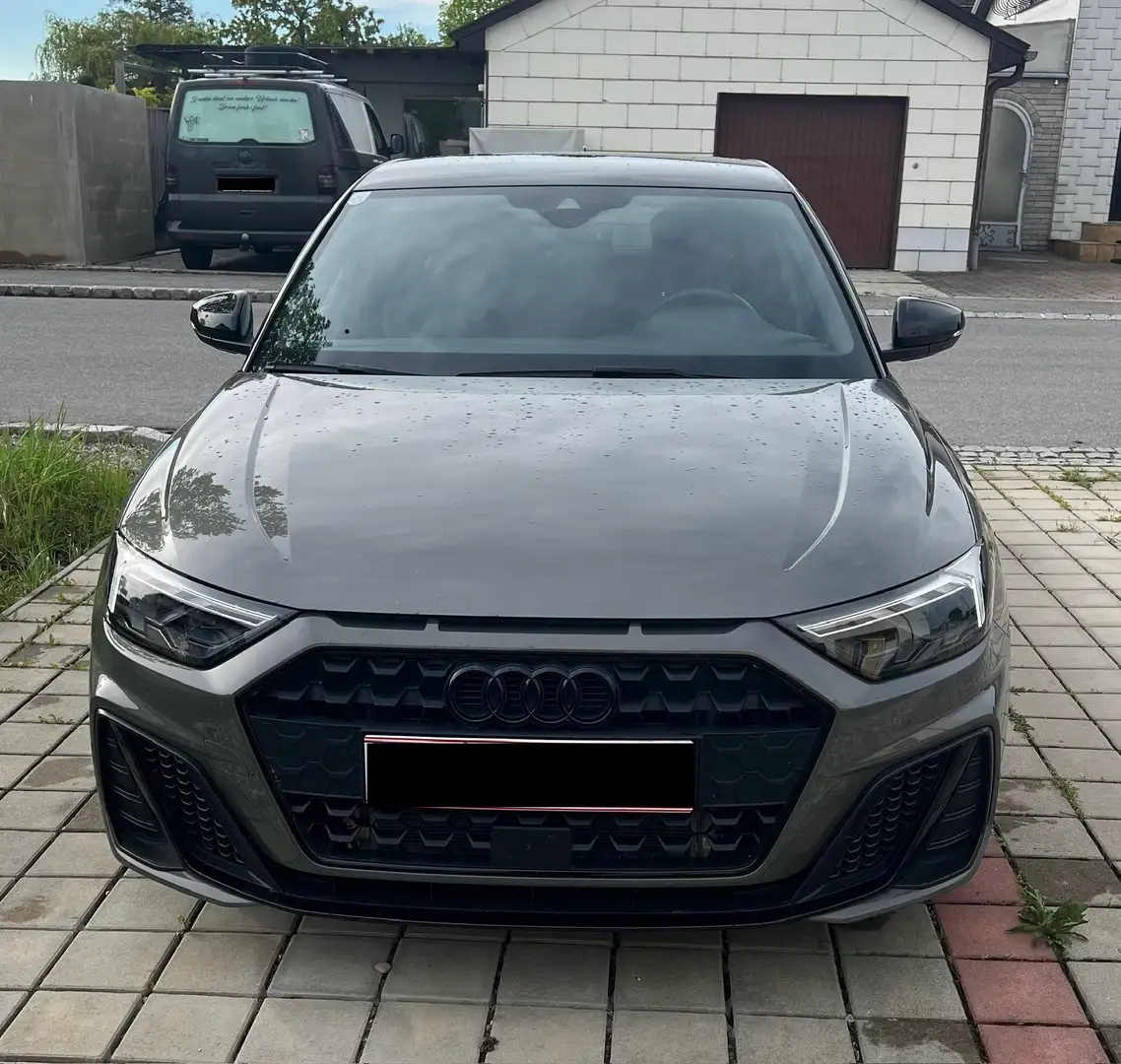 Audi A1 SB 30 TFSI S-line - 1