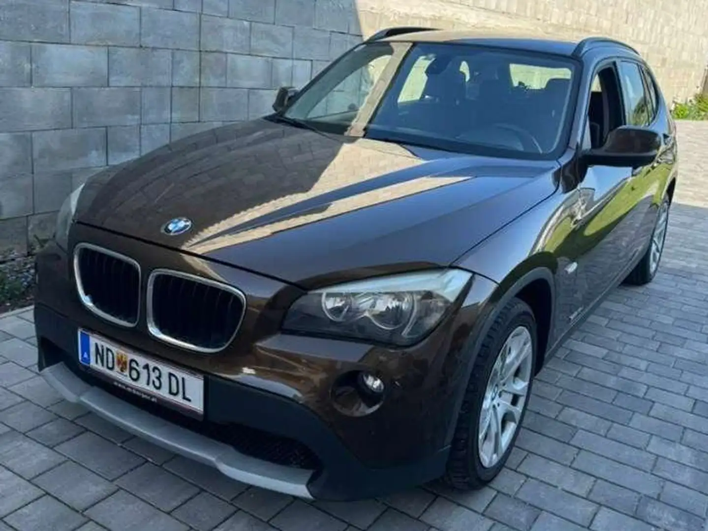 BMW X1 X1 sDrive18d Österreich Paket Braun - 2