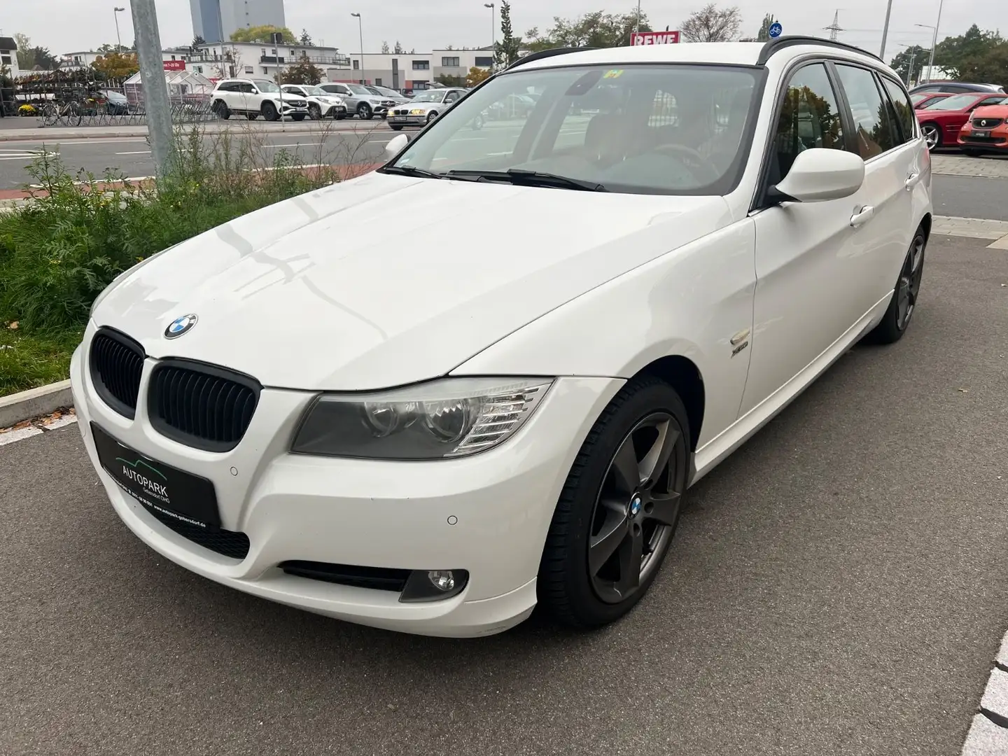 BMW 330 d xDrive/Navi/SHZ/Klima/PDC/2.Hand Weiß - 1