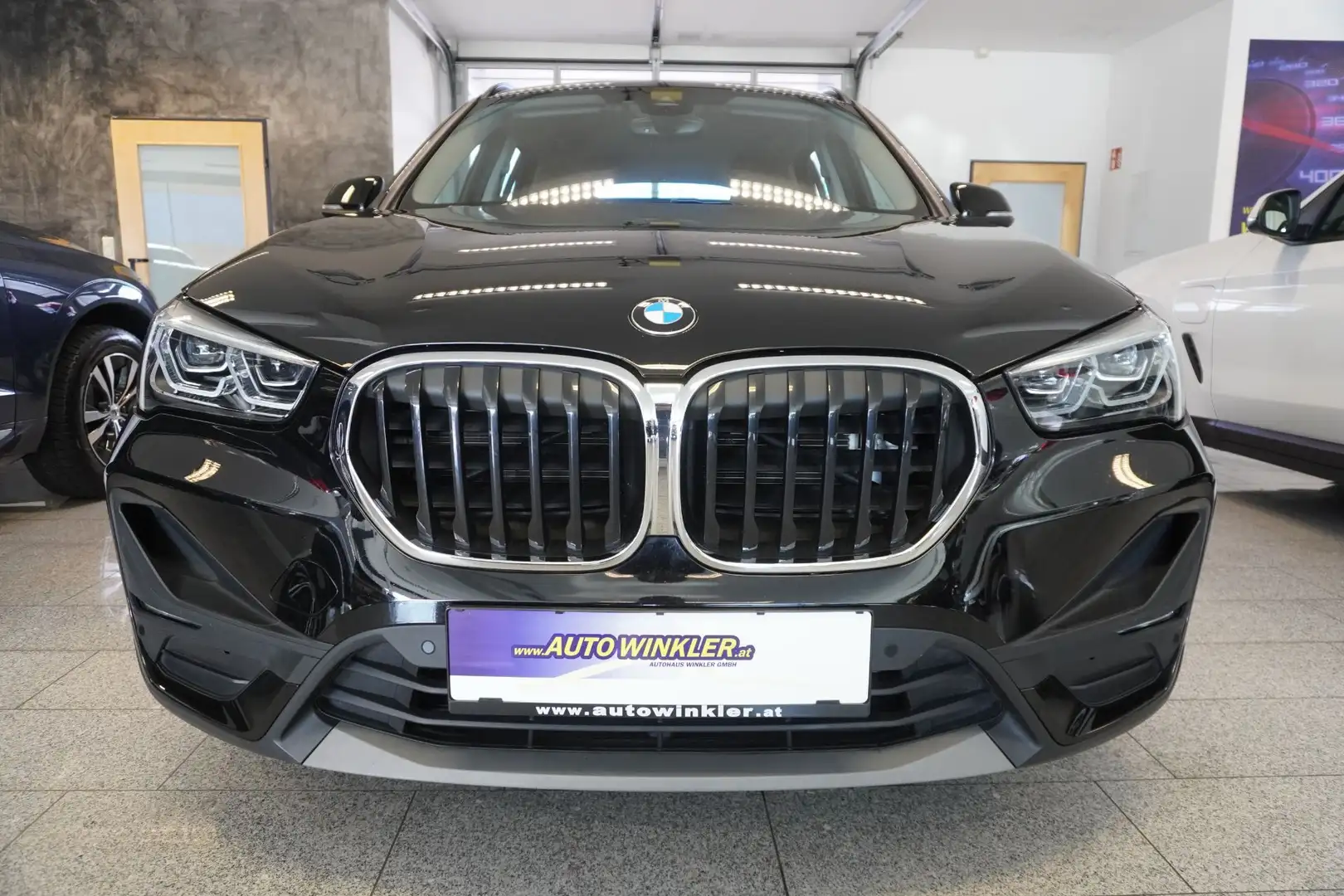 BMW X1 xDrive25e PHEV Aut. LED/Navi Schwarz - 2