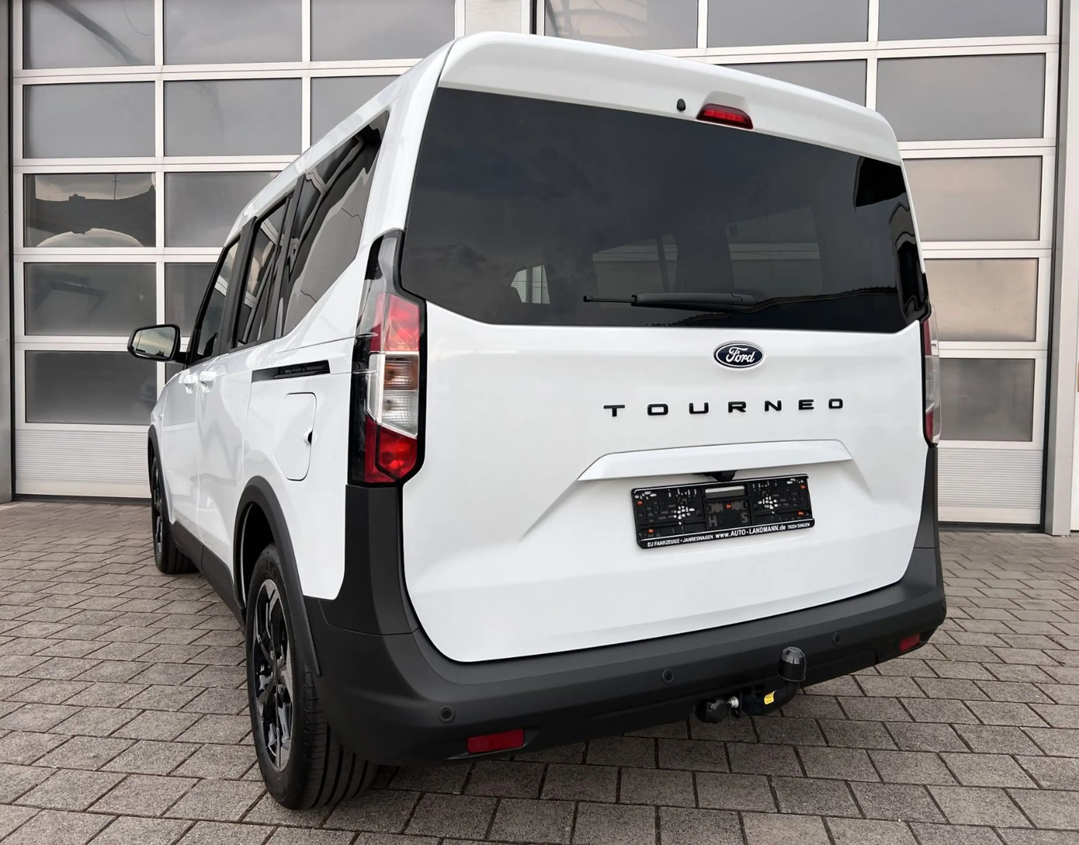 Ford Tourneo Courier 1.0 EcoB. Aut. Active AHK 4J GAR — photo 10