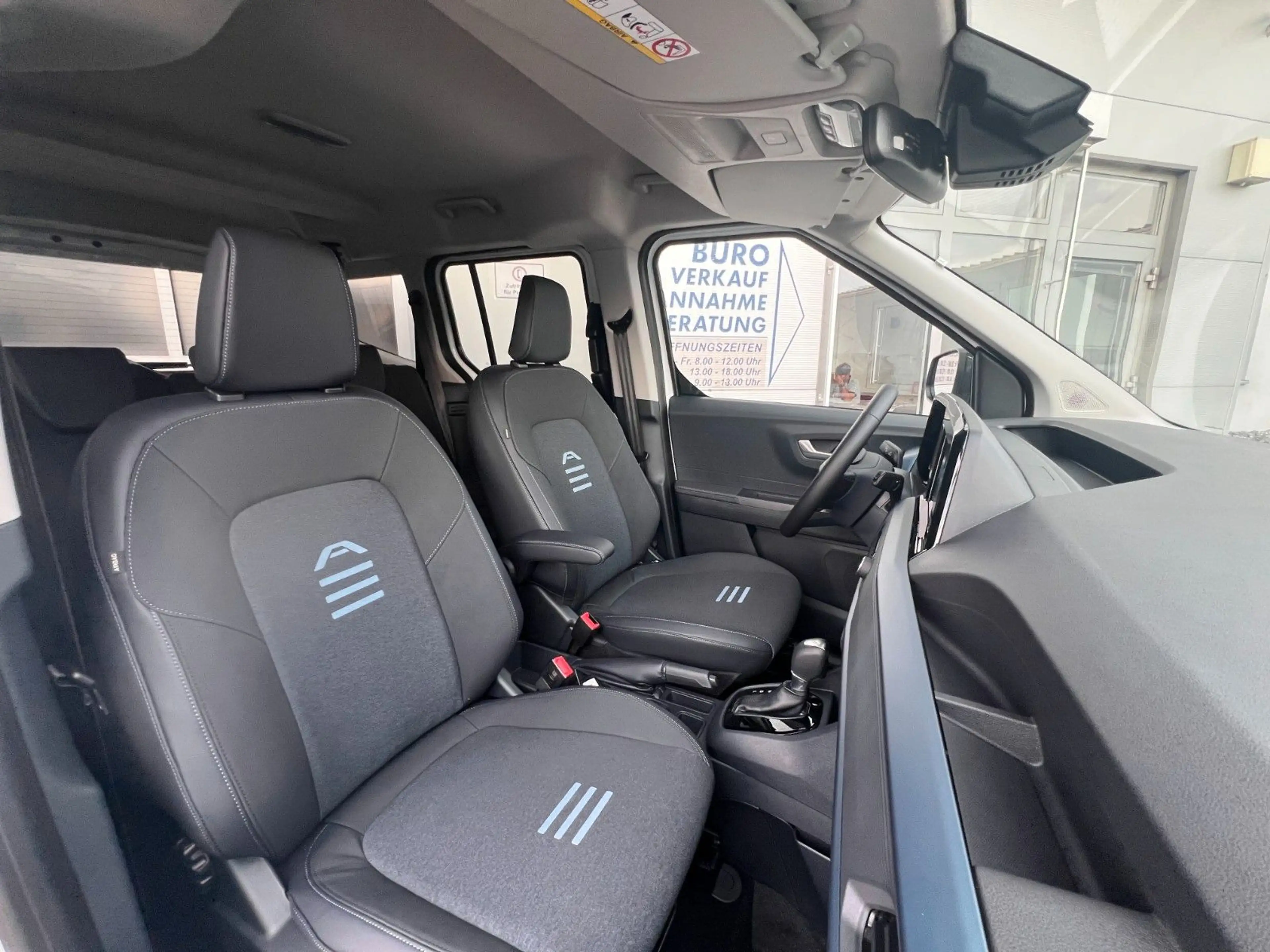 Ford Tourneo Courier 1.0 EcoB. Aut. Active AHK 4J GAR — photo 7