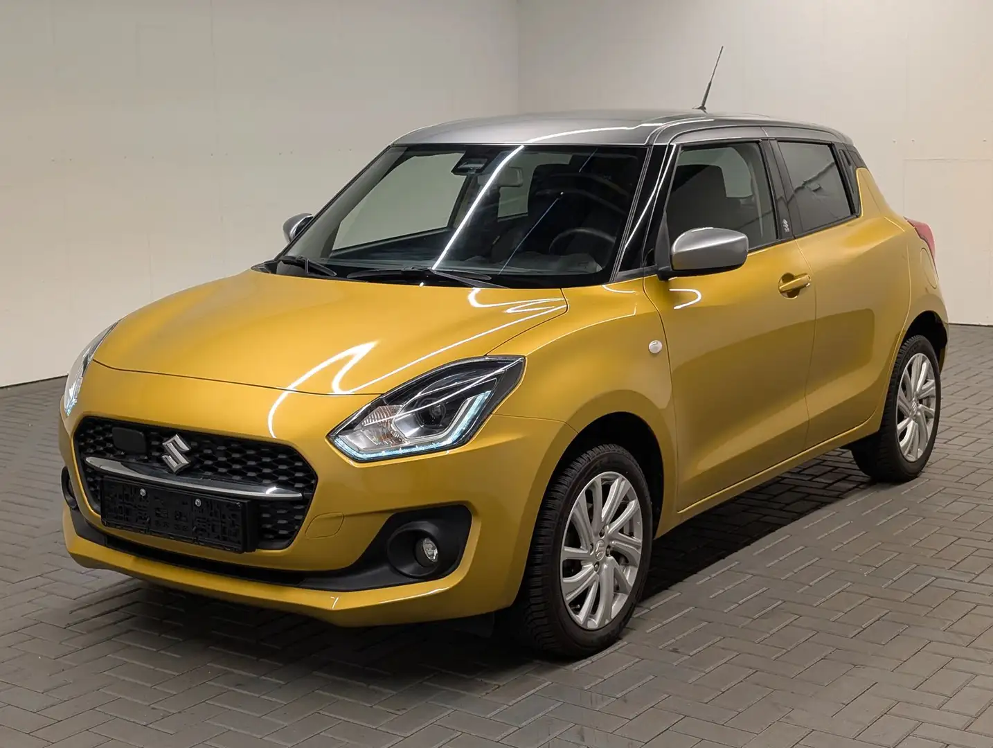 Suzuki Swift Allgrip LED/Carplay/SHZ/Kam/DAB/16 LM Gold - 1