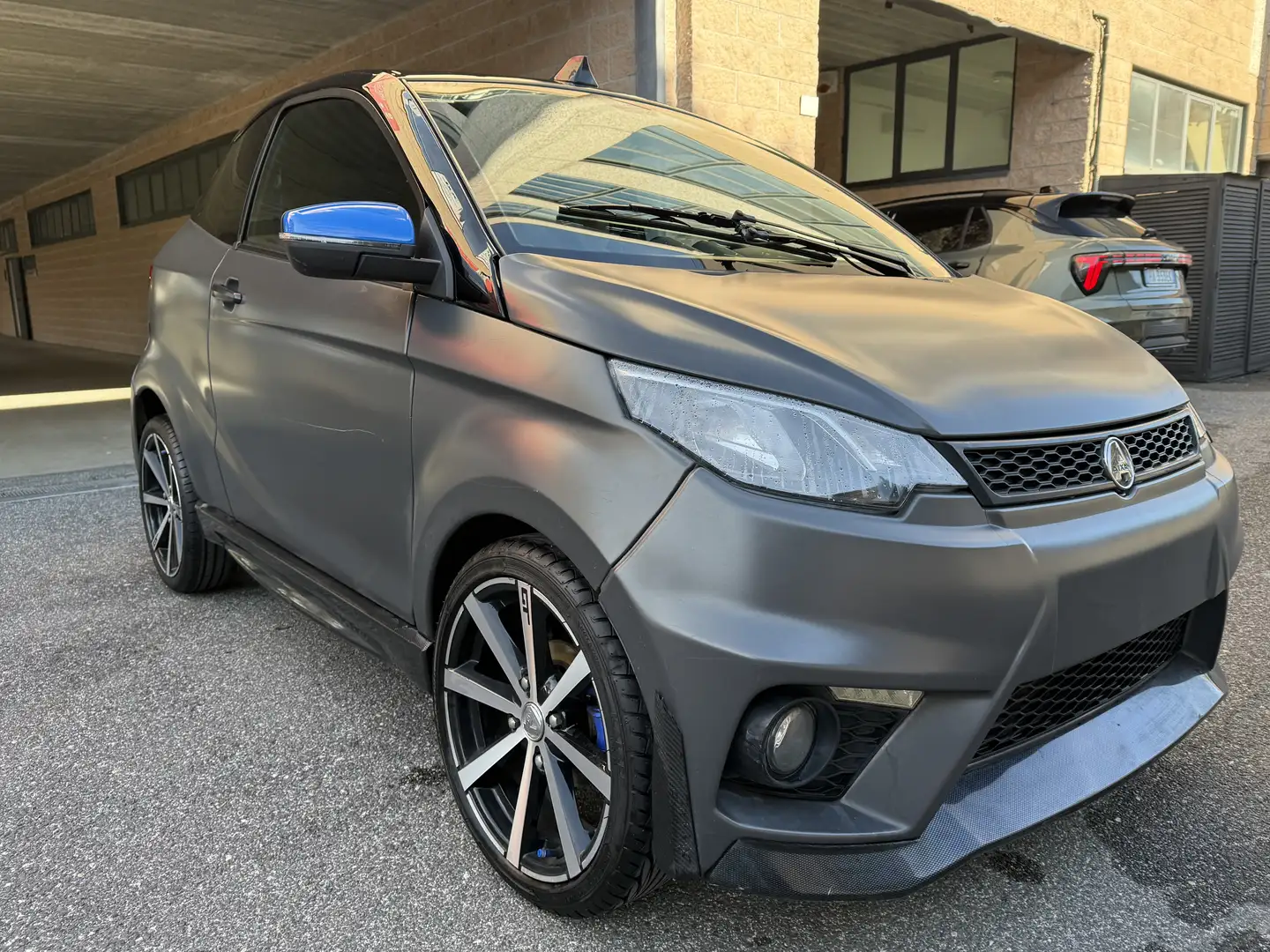 Aixam GTI Coupè Emotion Gris - 2