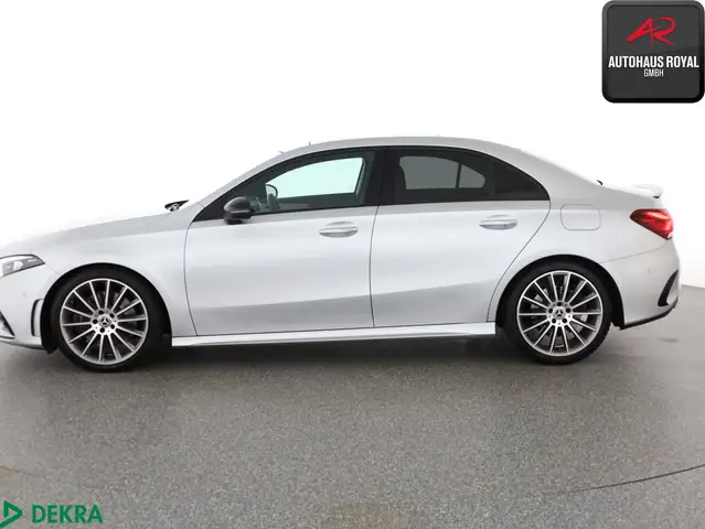 Mercedes-Benz Unknown Model view 2