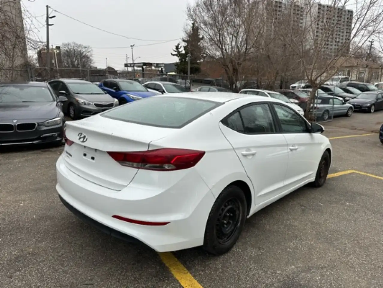 Hyundai ELANTRA снимка Hyundai ELANTRA