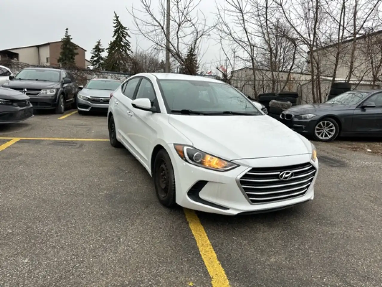 Hyundai ELANTRA снимка Hyundai ELANTRA
