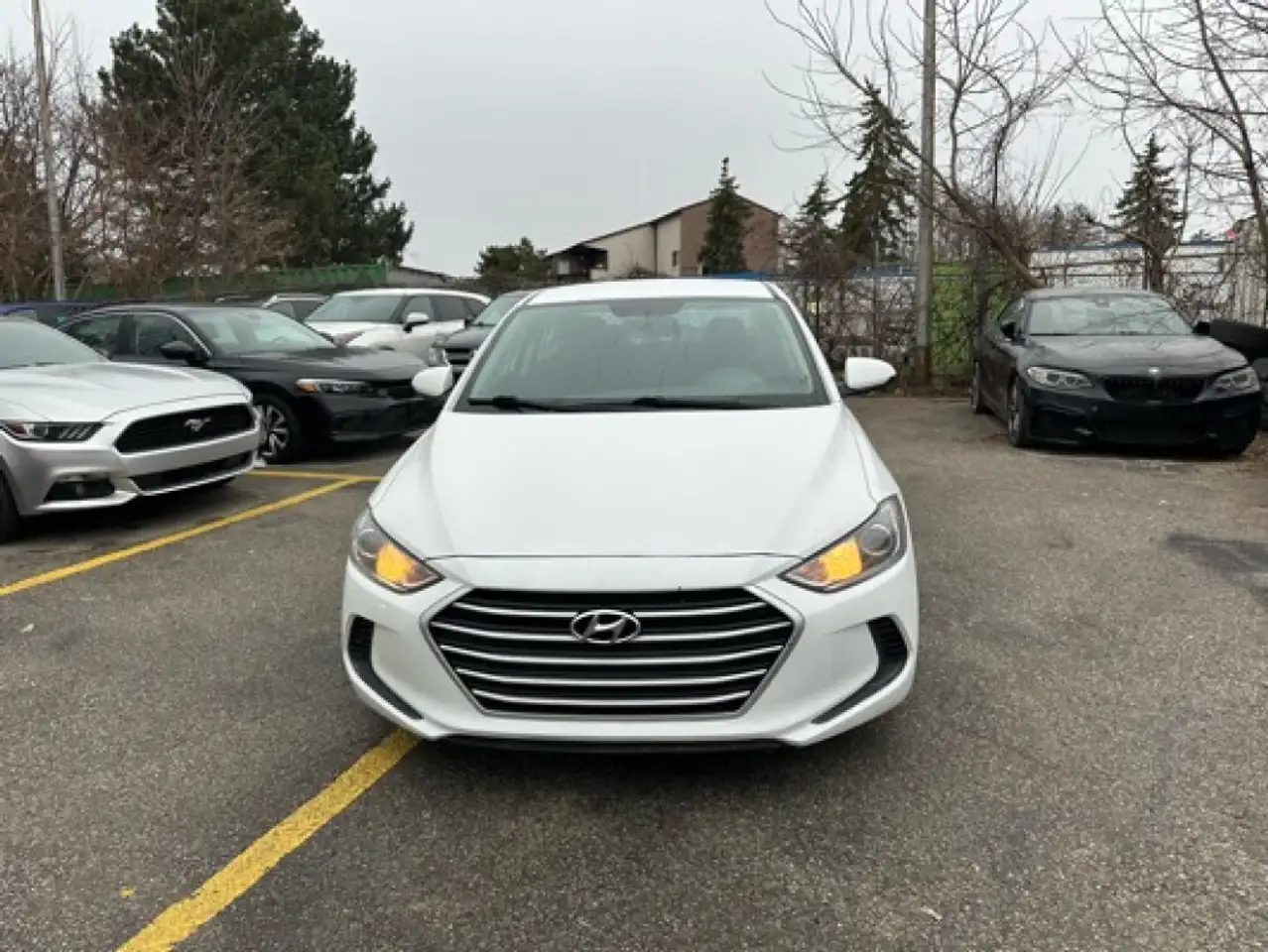 Hyundai ELANTRA снимка Hyundai ELANTRA
