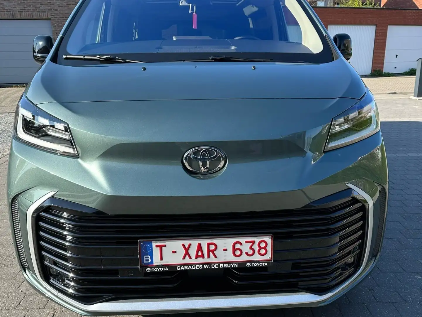 Toyota Verso 2.0L VIP leasing a reprise 706€ par mois ex btw - 1