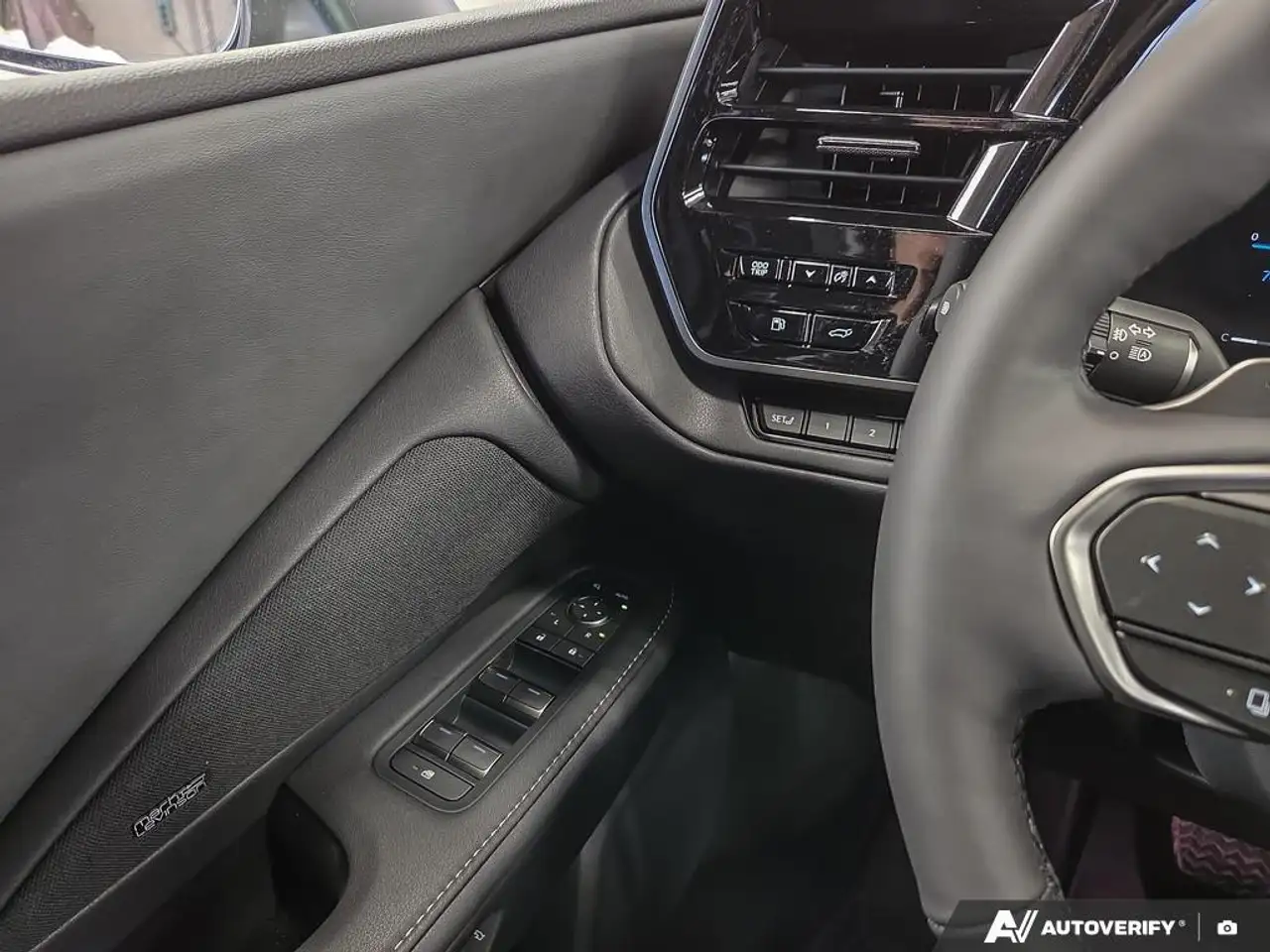 Lexus TX photo Lexus TX