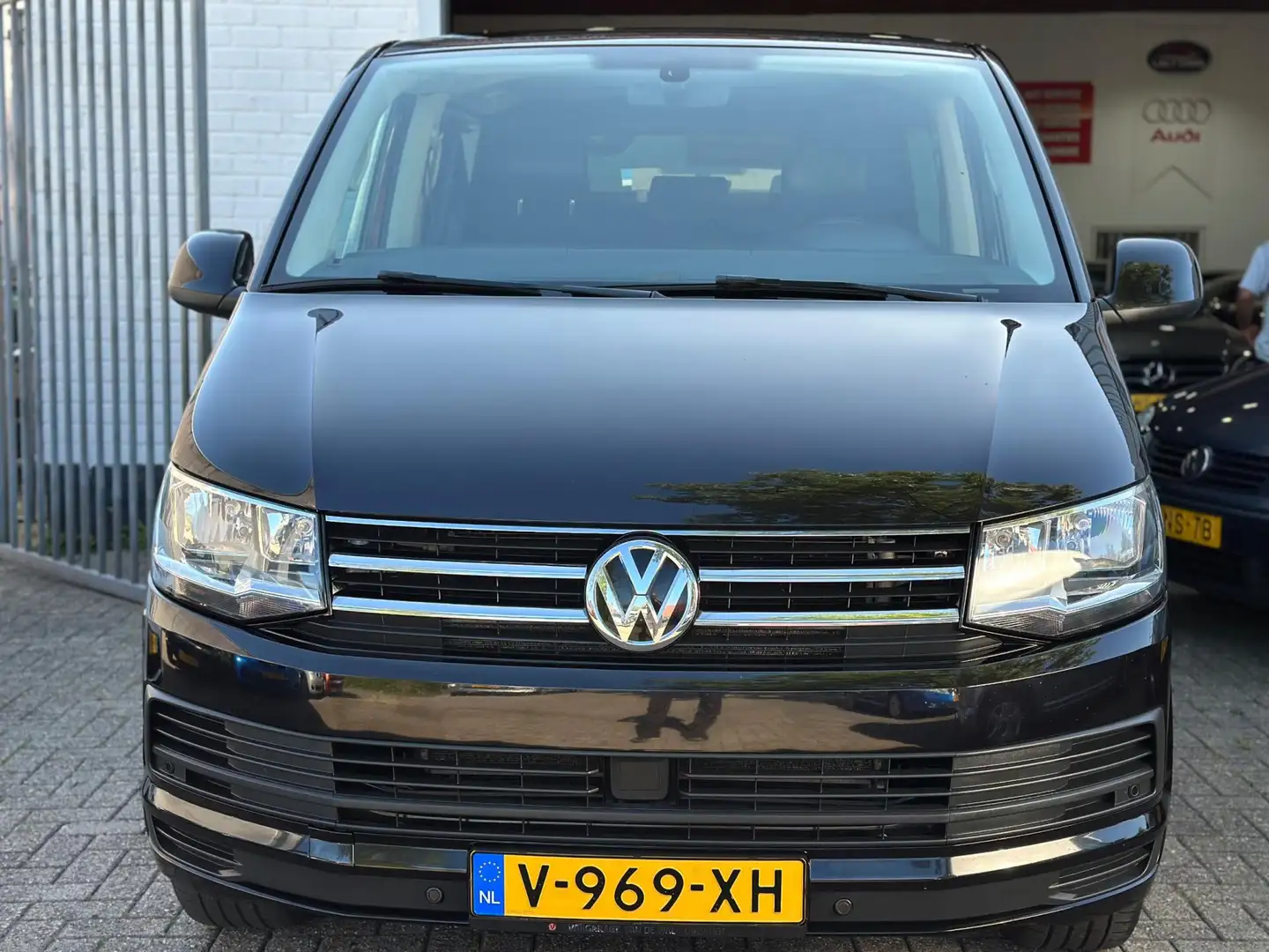 Volkswagen Transporter Aut. Multivan 2.0 TDI L1H2 Highline Bj:2016 NAP - 2